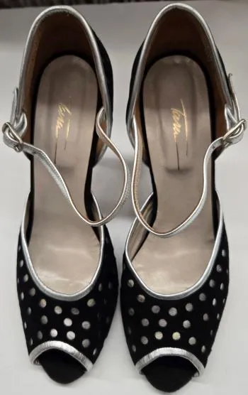 Waterproof Daily Walk Autumn Tone 3.5" Nuevaluna -- Women's Tango Shoe -- Black/Silver Polka Dots