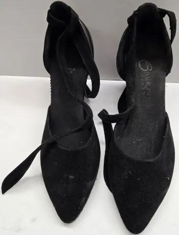 3" Veronica -- Women's Closed Toe Ballroom Shoe -- Black Suede Boat Walk