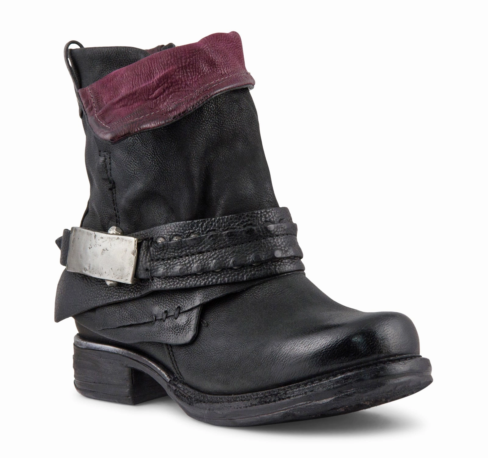 A.S.98 Sebastian Boot - On The EDGE