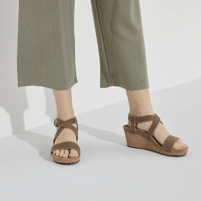 Flight Day Light Motion Sibyl Ring Buckle | Oiled Leather | Cognac