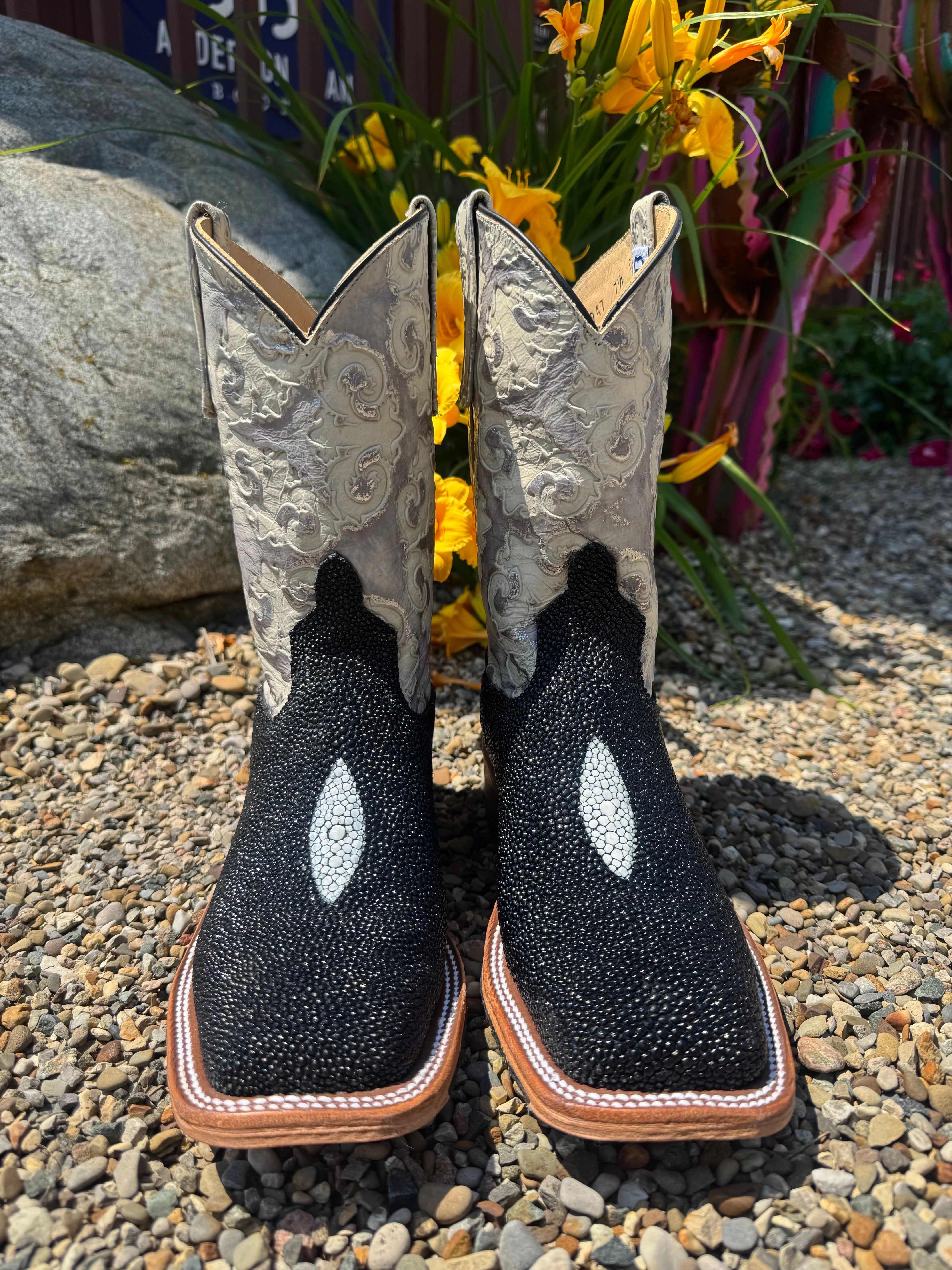 Anderson Bean Women's Black Stingray & 10 Cobblestone Embossed Leather Top Square Toe Cowgirl Boots 335354 Leather Material