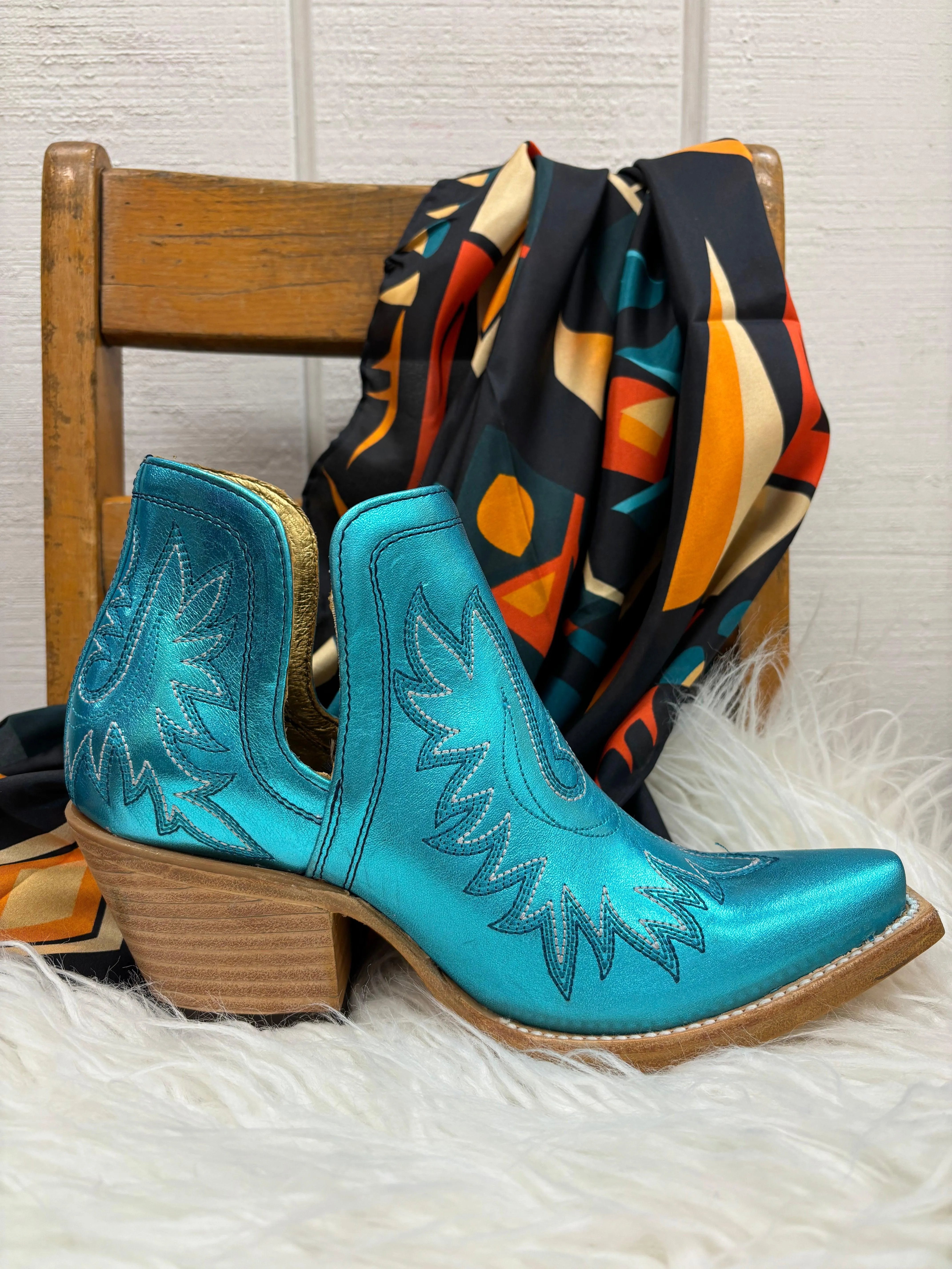 Textile Ariat Women's Electric Calypso Metallic Blue Dixon Shortie Boots 10050873