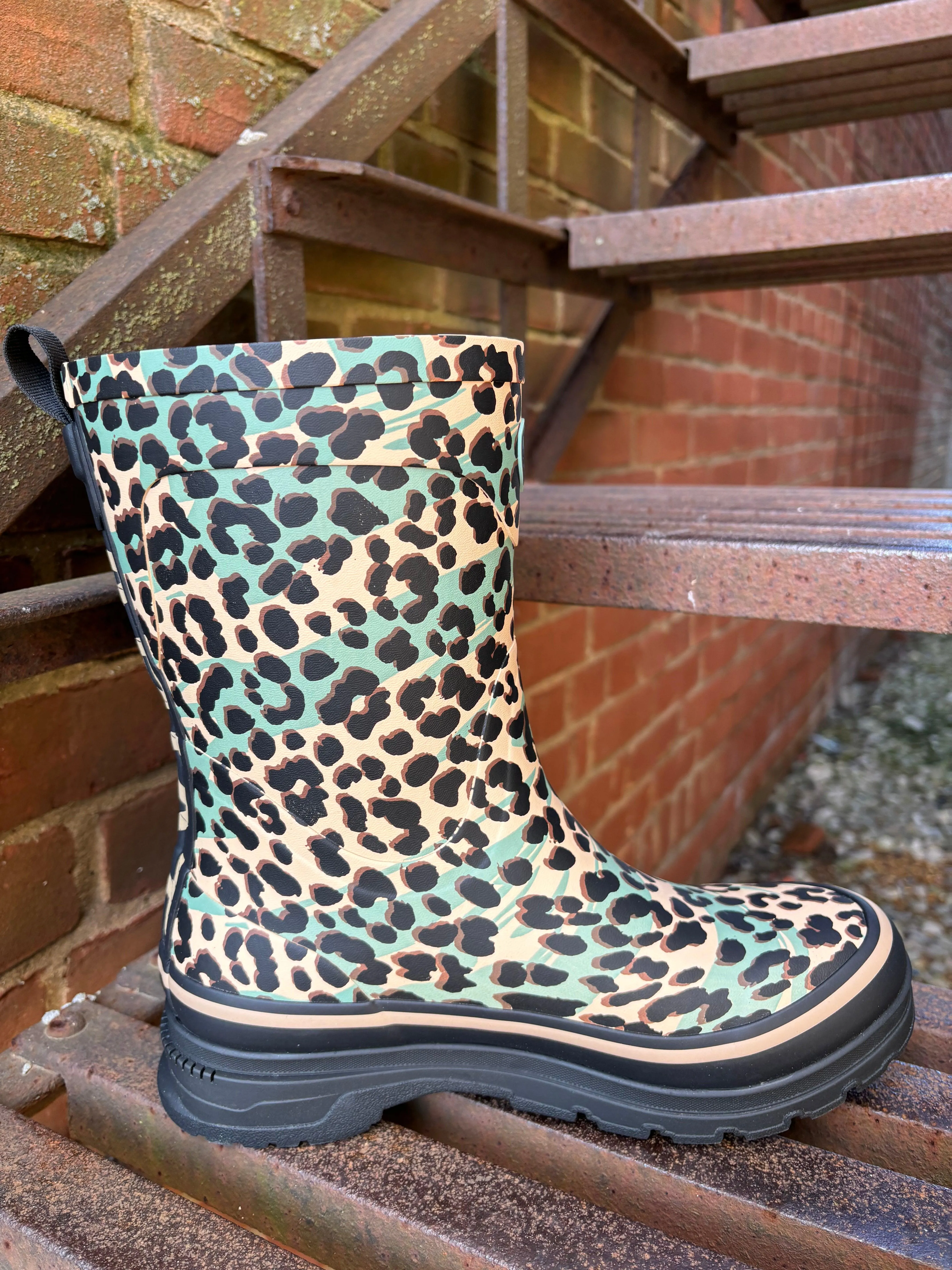 Reinforced Seams Comfort Cushioning Ariat Insulated Leopard Camo Kelmarsh Mid Calf Rubber Boots 10050930