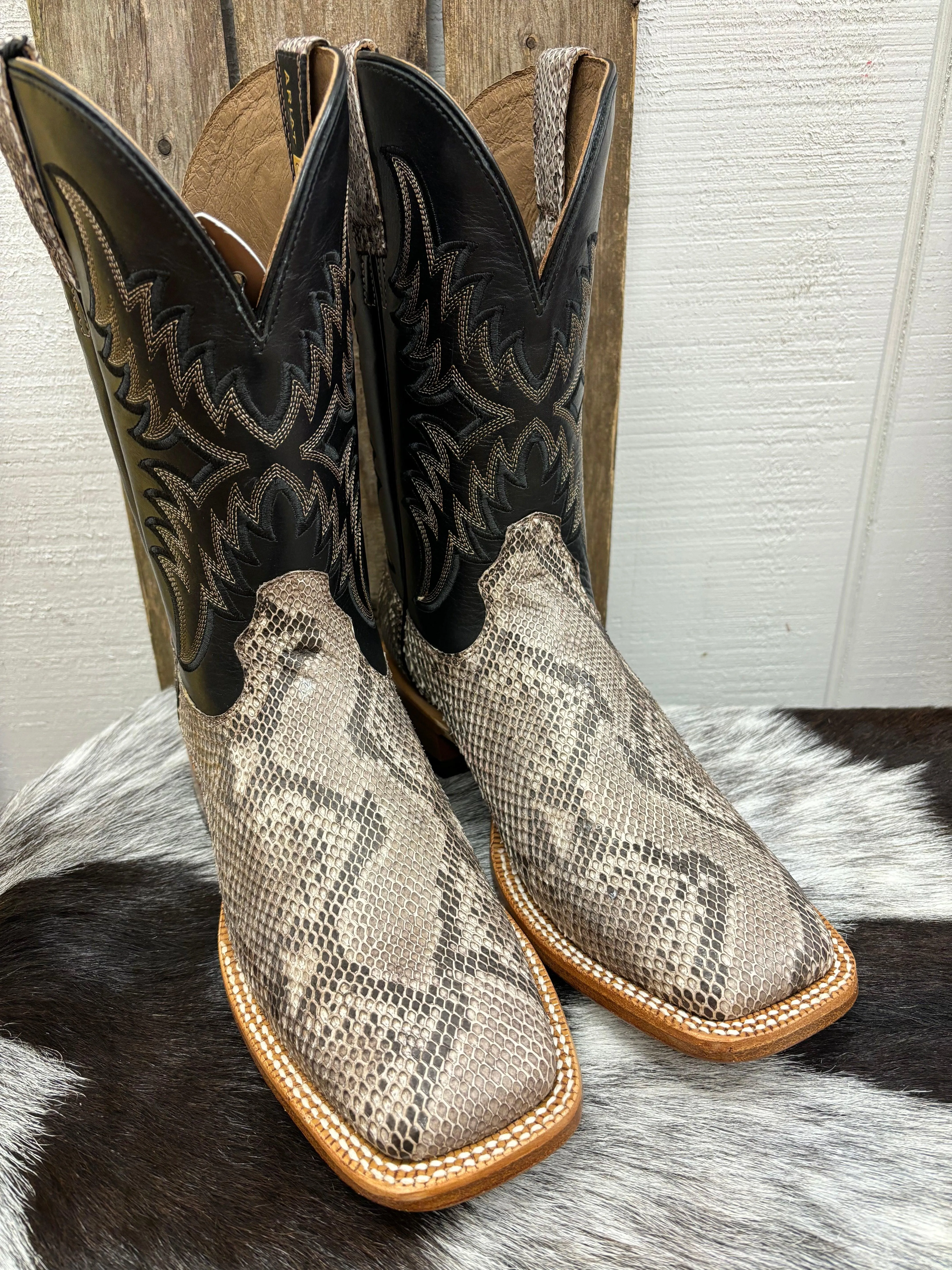 slip-resistant Ariat Men's Tan Python & Ancient Black Dry Gulch Square Toe Cowboy Boots 10047081