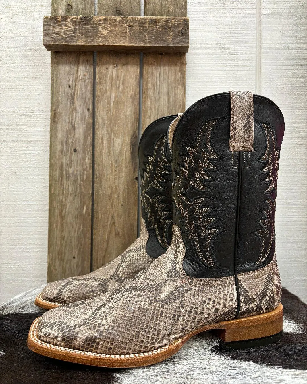 Ariat Men's Tan Python & Ancient Black Dry Gulch Square Toe Cowboy Boots 10047081 All Fit Lace-Up Design