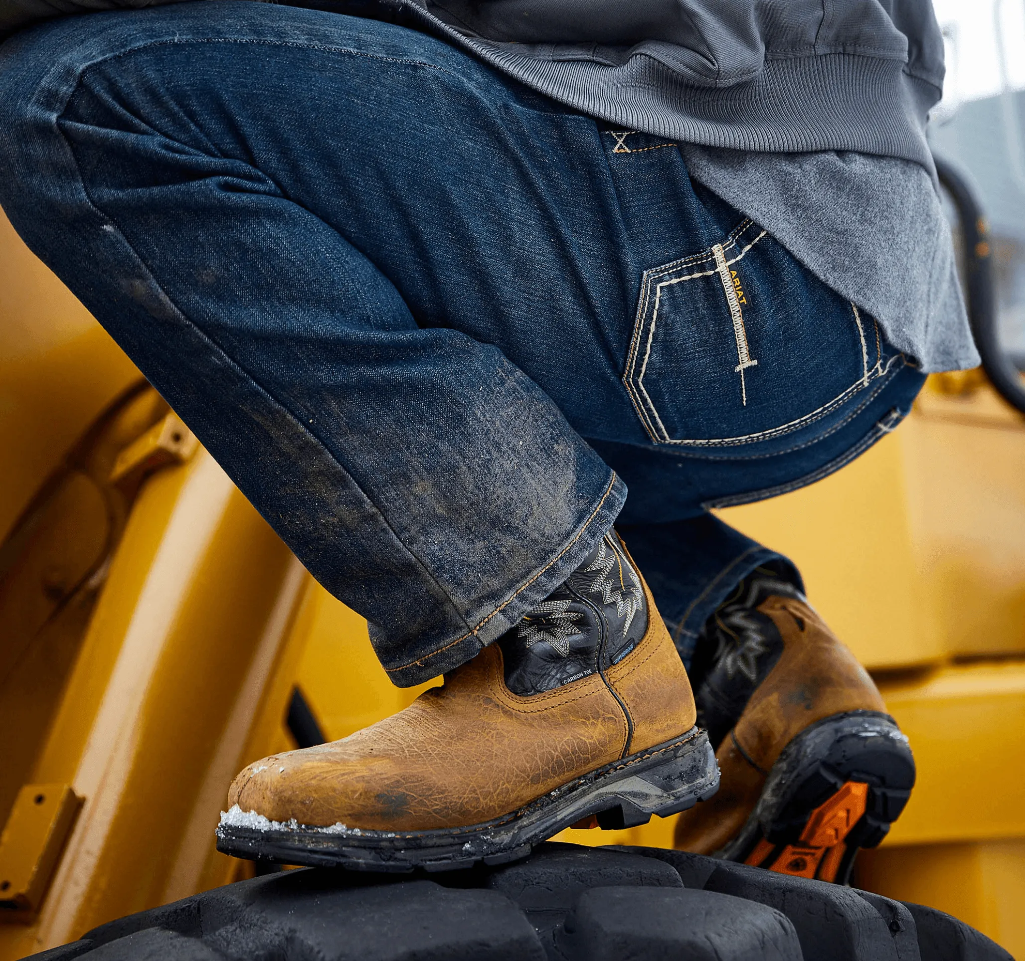 Ariat Men's WorkHog XT Waterproof Carbon Safety Toe Work Boot 10024966 Buckle Shine Bold Red