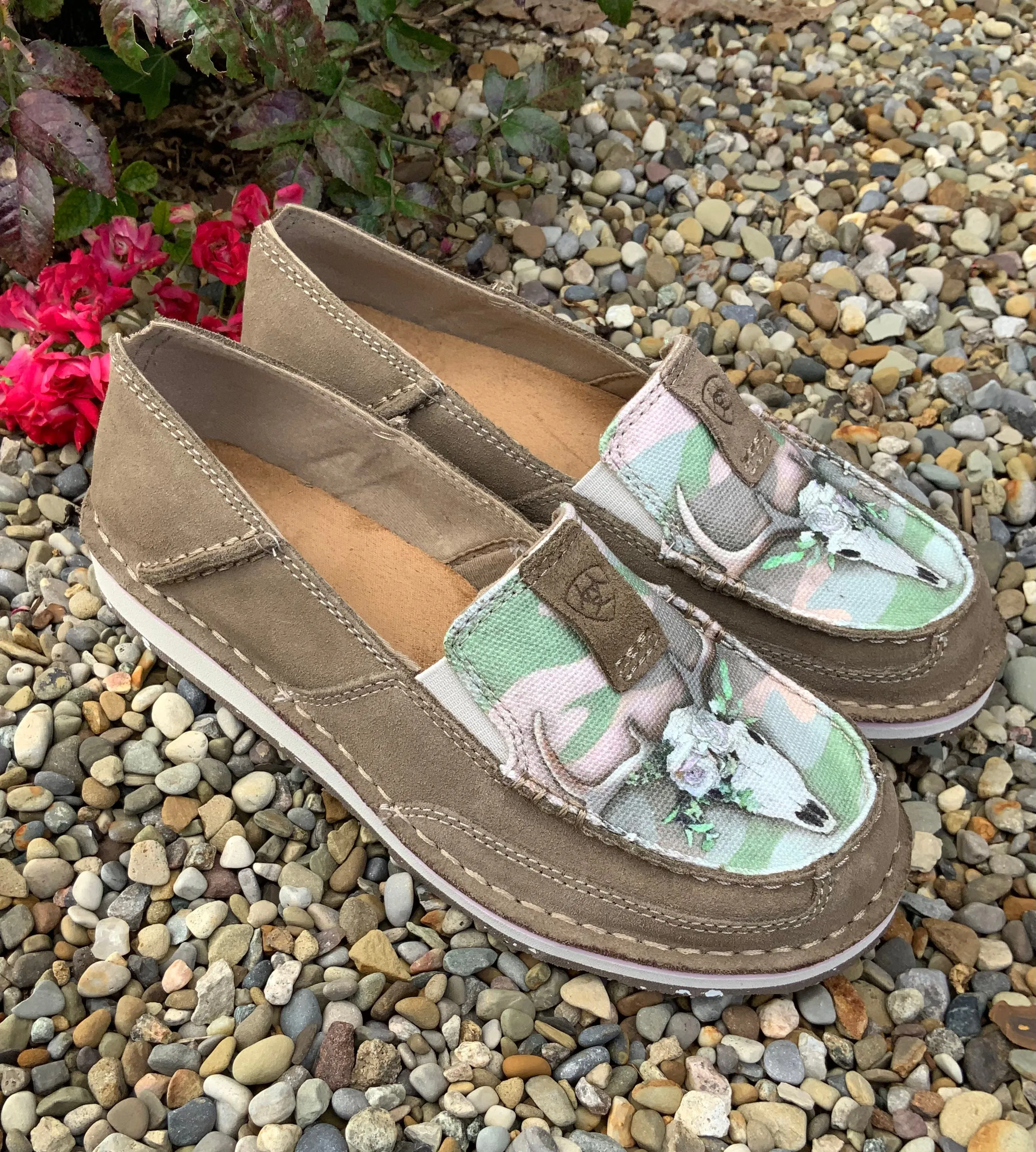 Pace Ready Ariat Women's Brown Bark Doe Camo Cruiser Shoes 10042531