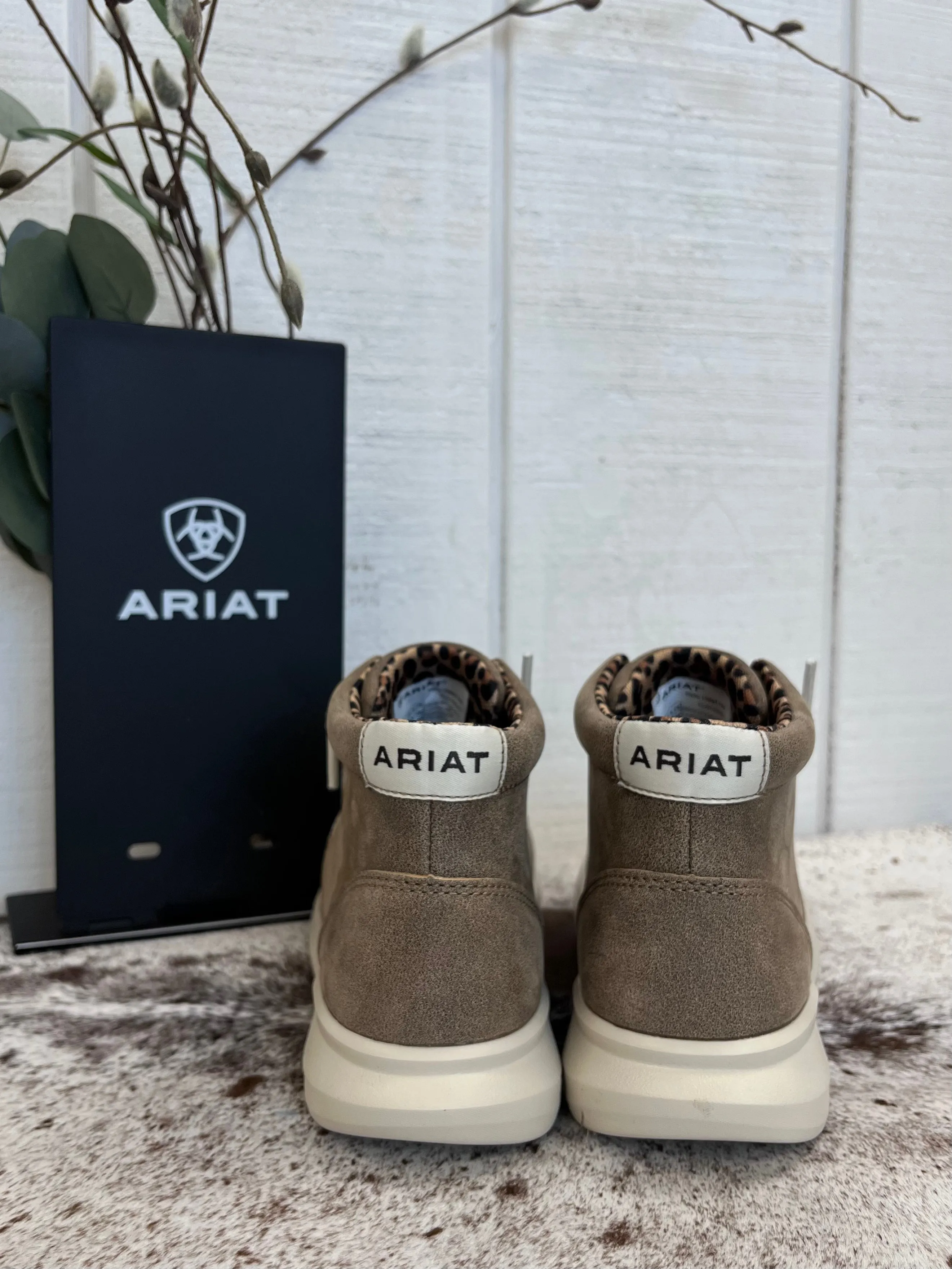 Moisture wicking Ariat Women's Brown Bomber Leather High Top Hilo Casual Shoe 10061169