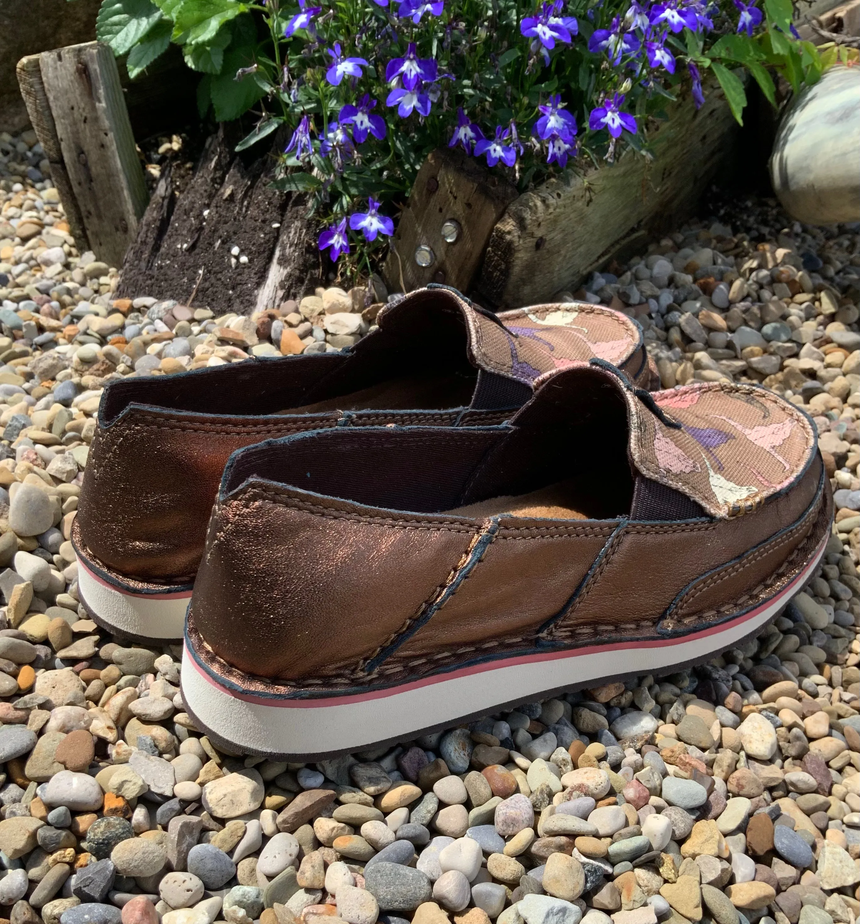 Soft Step Design Ariat Women's Metallic Bronze Pink Steerhead Cruiser Shoe 10042524