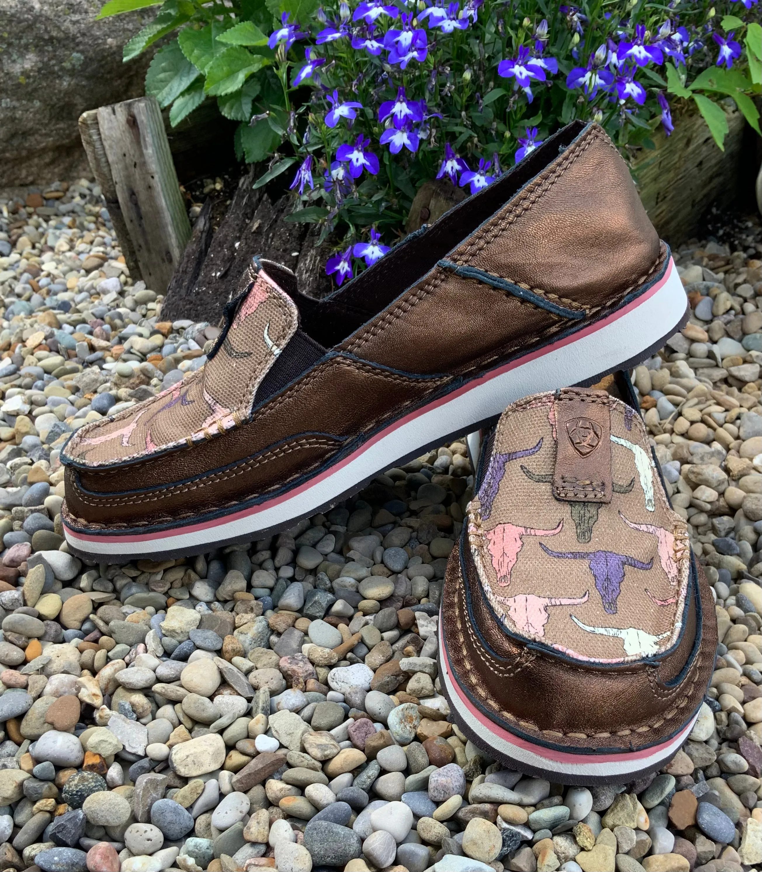 Step Ahead Ariat Women's Metallic Bronze Pink Steerhead Cruiser Shoe 10042524