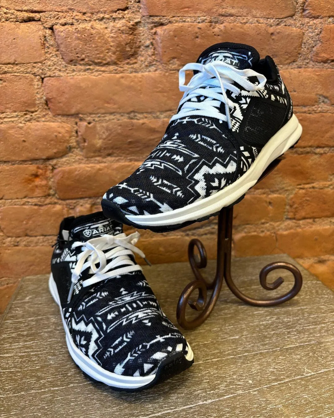 Ariat Women's Midnight Montana Fuse Lace-Up Tennis Shoe 10050877 Old School Comfortable fit