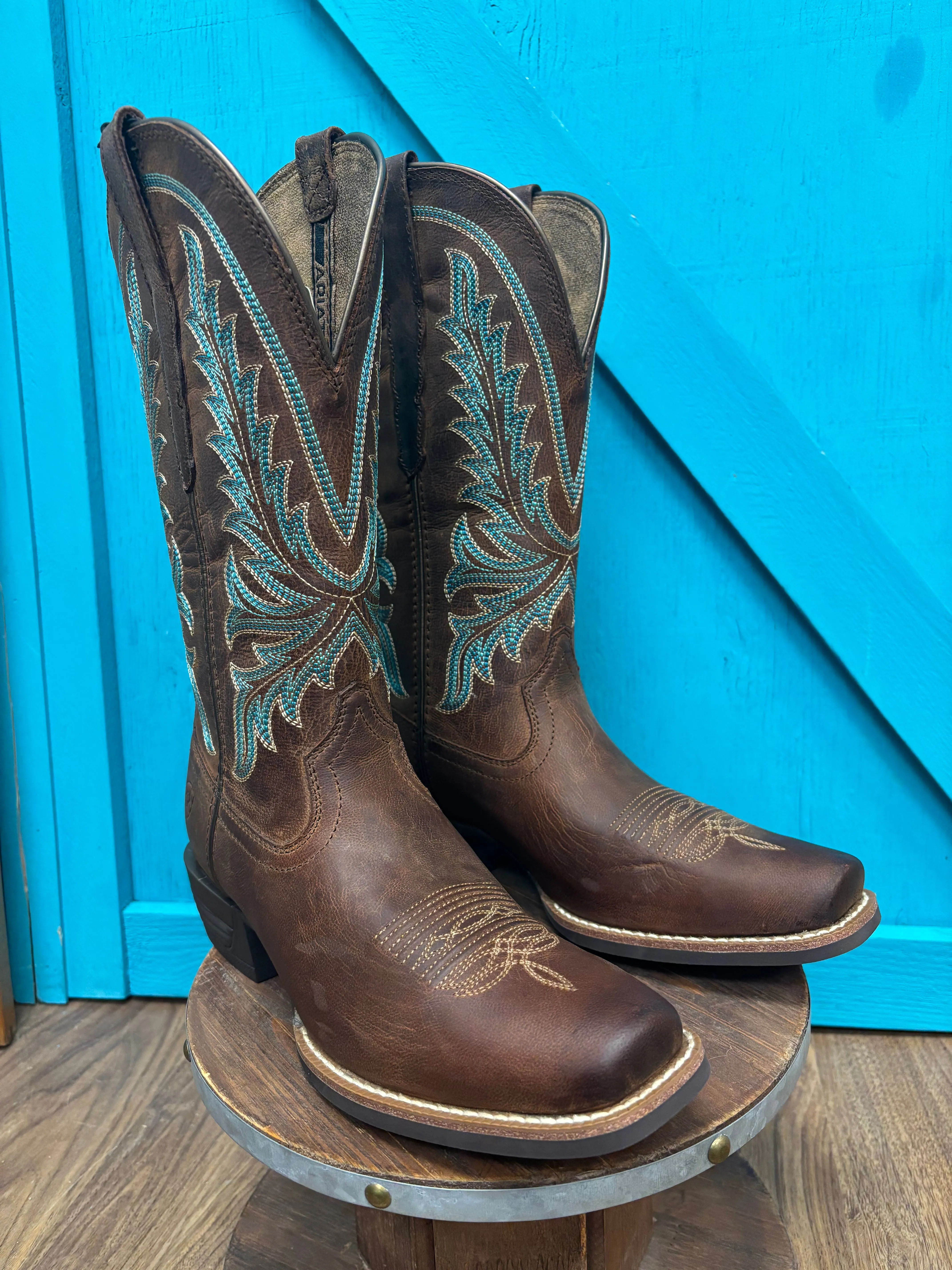 Ariat Women's Sassy Brown Rock Creek Narrow Cutter Toe Cowgirl Boots 10061144 Metallic Buckle Minimal Silhouette