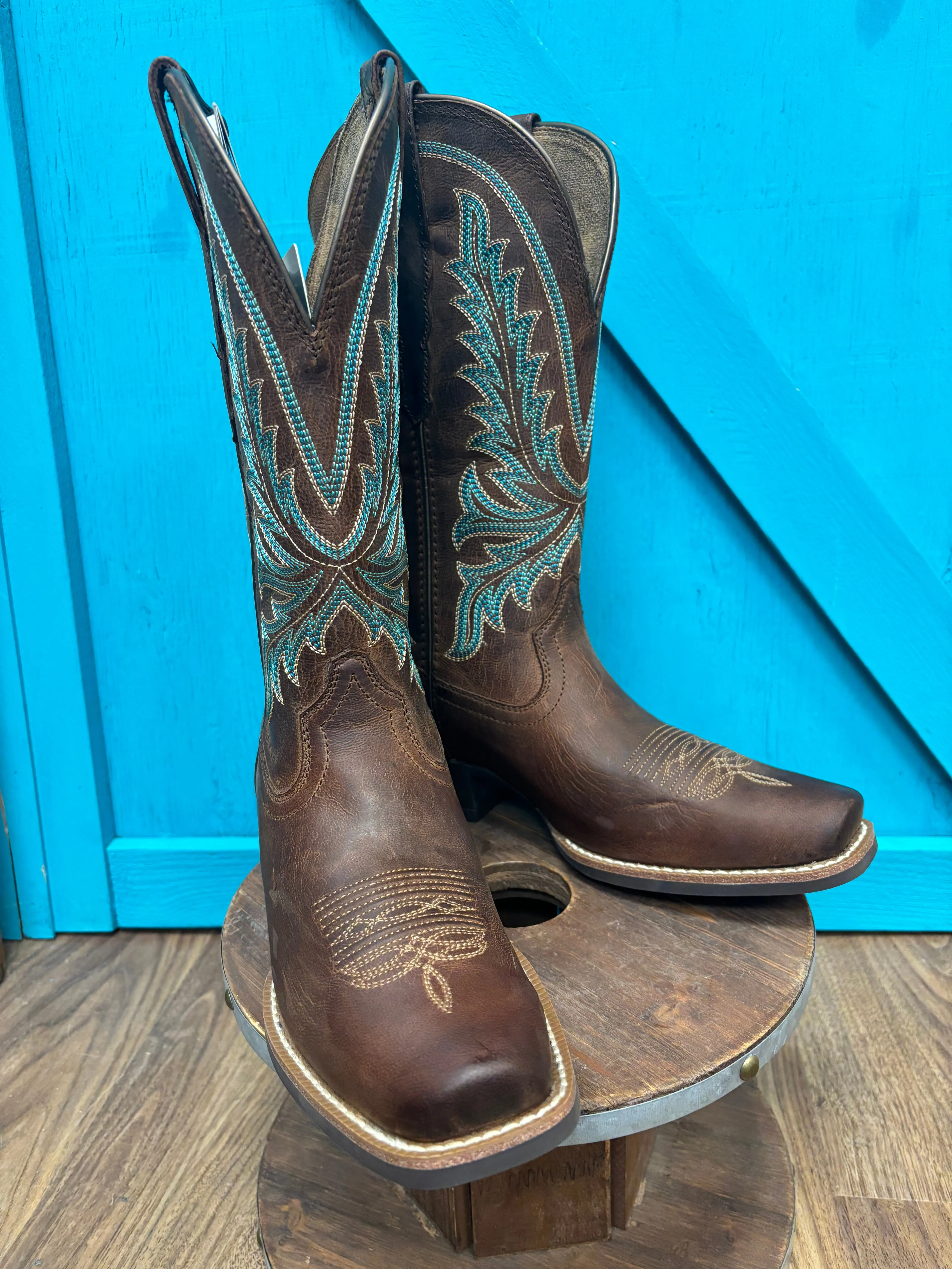 Ariat Women's Sassy Brown Rock Creek Narrow Cutter Toe Cowgirl Boots 10061144 Smart Design Trail Strength