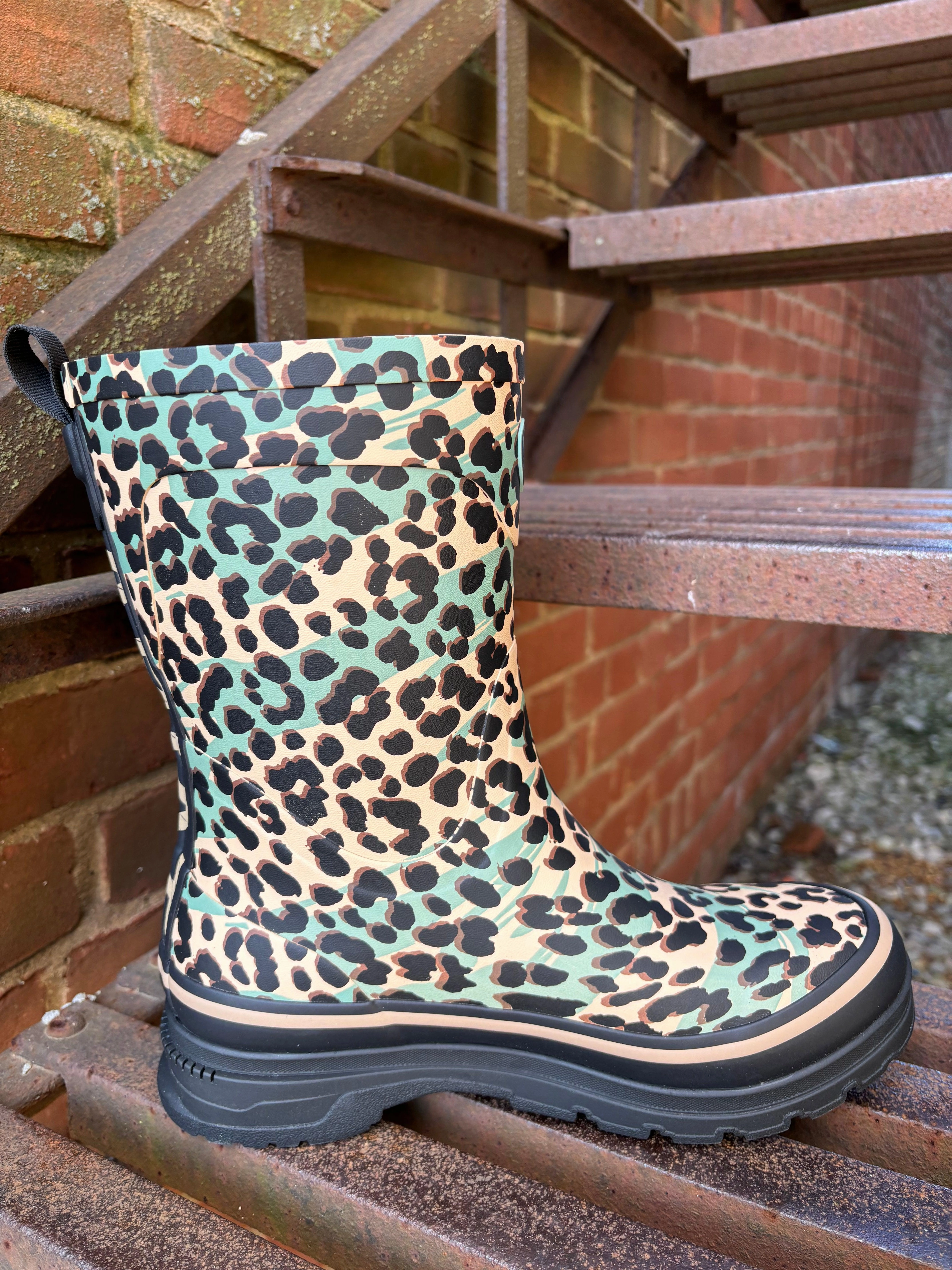 Reinforced Seams Comfort Cushioning Ariat Insulated Leopard Camo Kelmarsh Mid Calf Rubber Boots 10050930