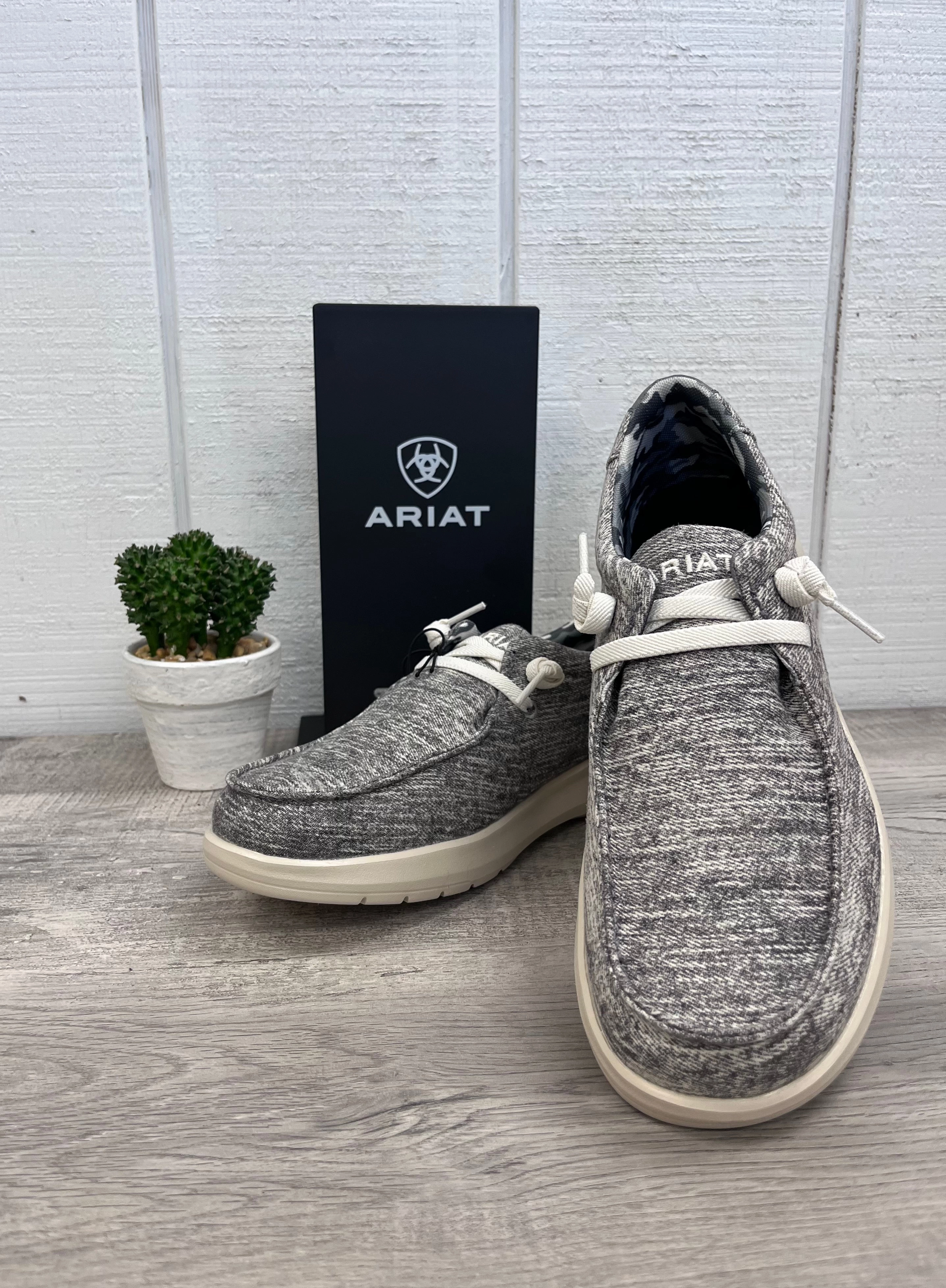 Fairy Step Ariat Men's Washed Grey Denim Hilo Casual Shoe 10061211