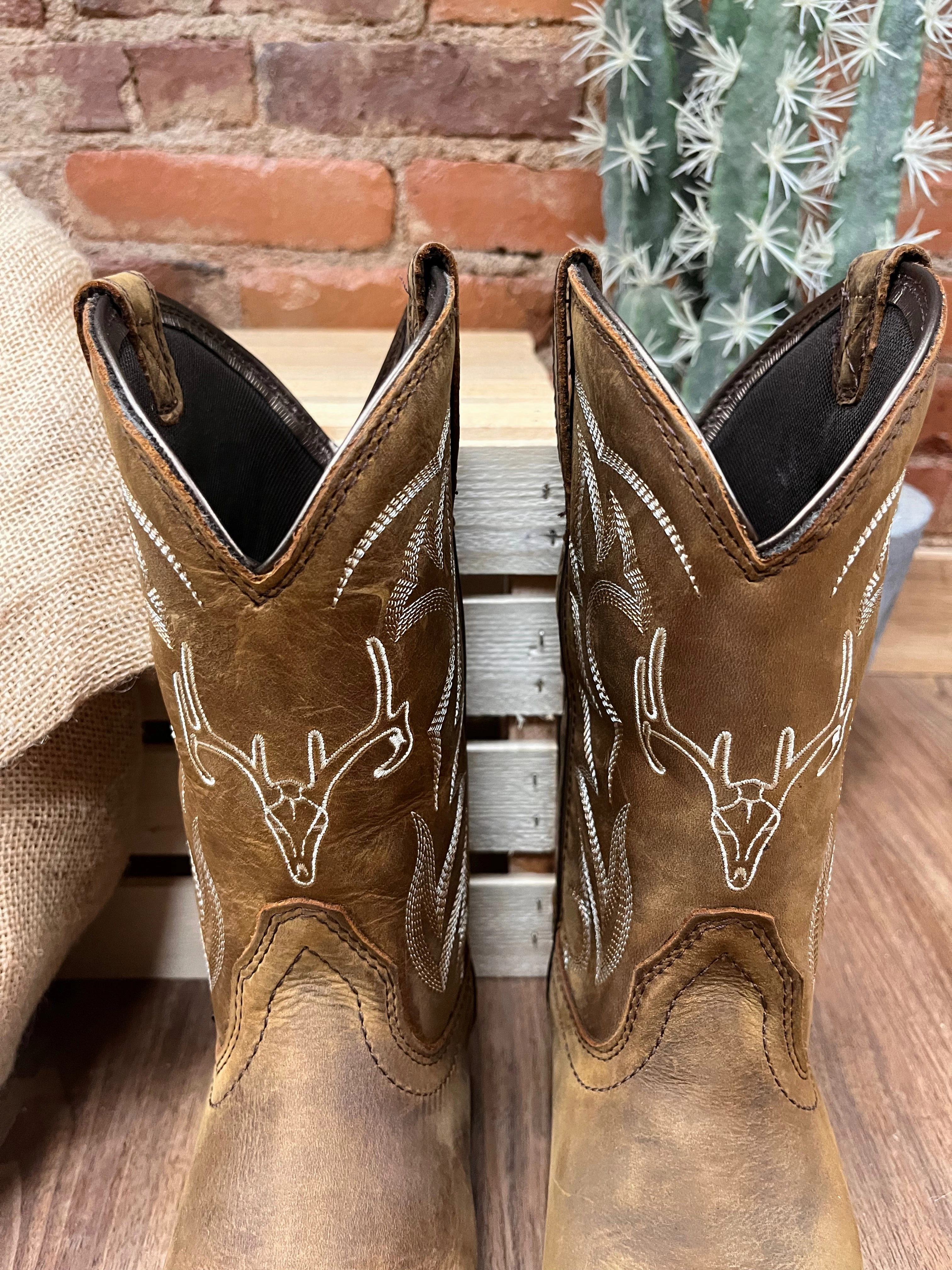 Fire Side Versatile Outfit Ariat Women's Anthem Deer Waterproof Brown Leather Cowgirl Boots 10042593