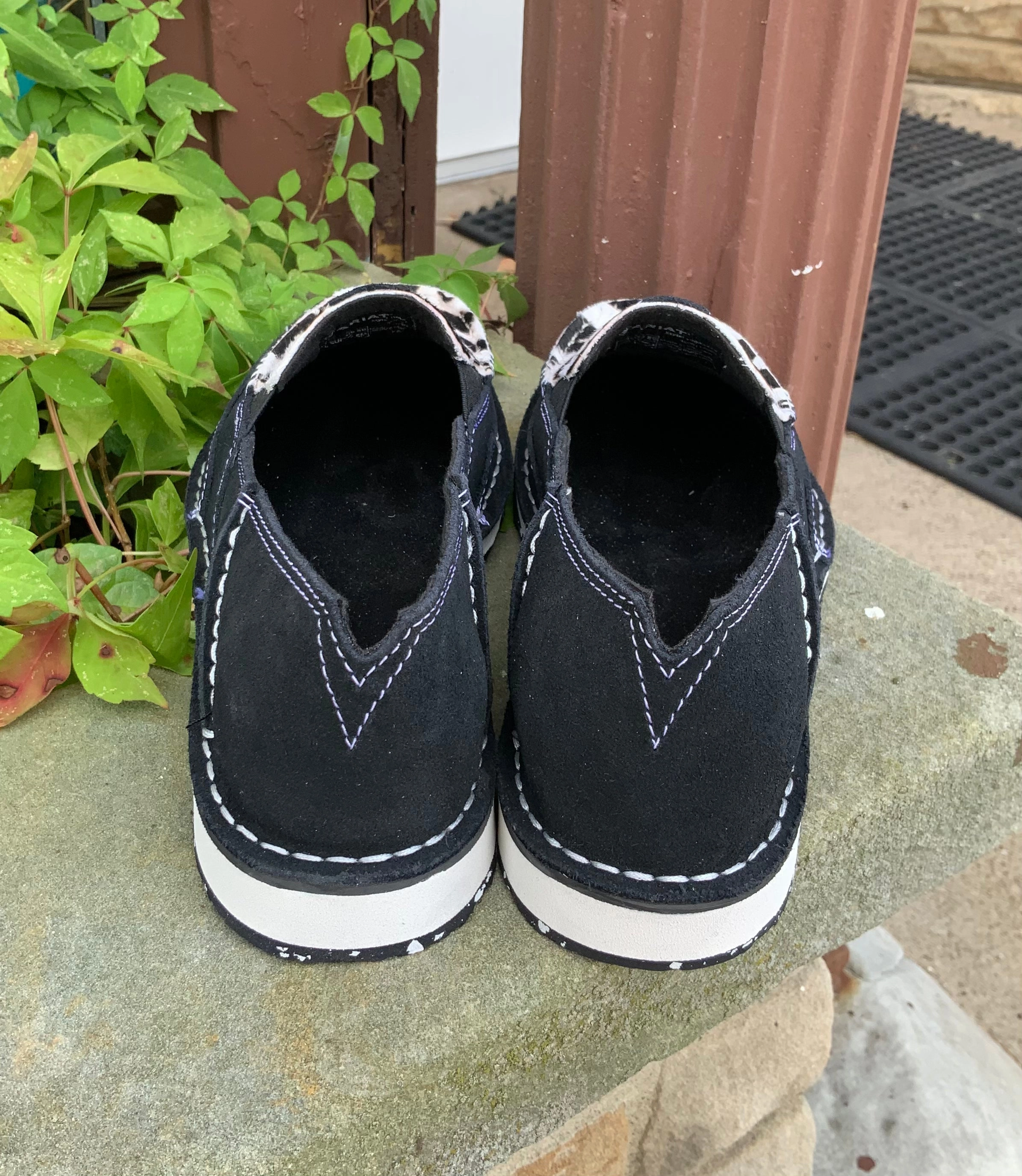 Quick Fit Slip Resistant Ariat Women's Black Suede Hair-On Cowprint Leather Cruiser Shoes 10042529