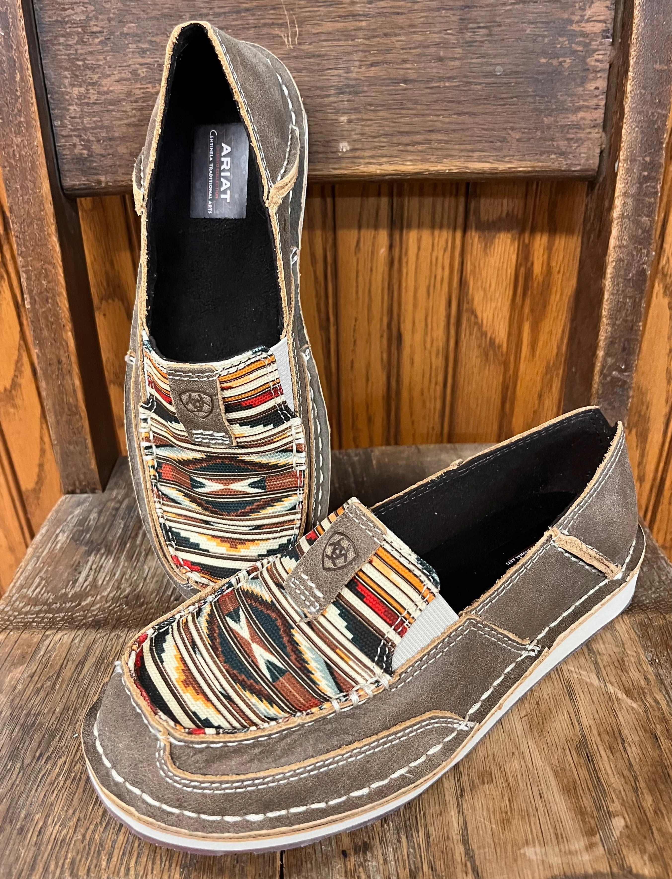 Vintage Mood Ariat Women's Brown Bomber Chimayo Leather Cruiser Shoes 10046902