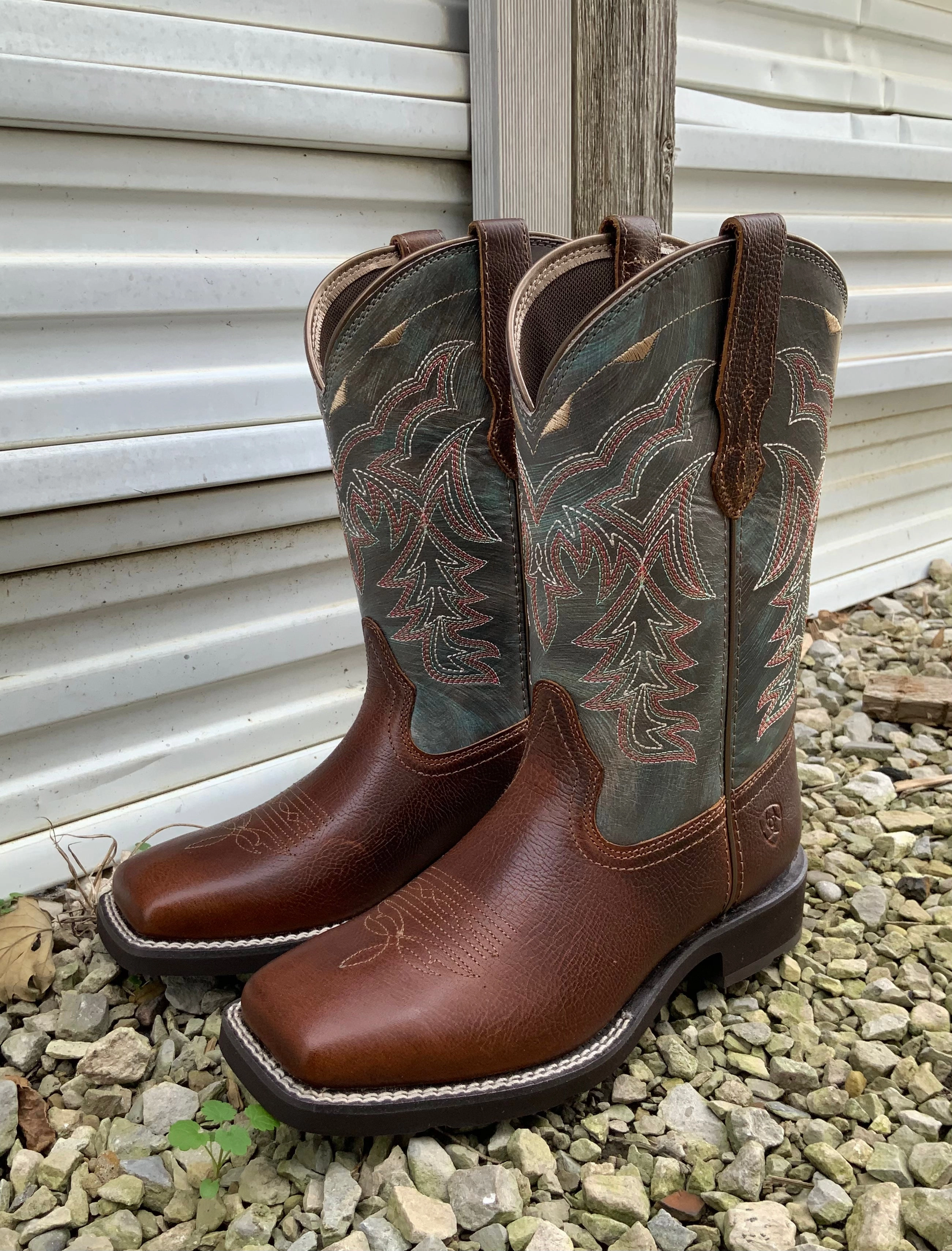 Ultimate Comfort Music Fan Ariat Women's Delilah Cider Brown Wide Square Toe Cowgirl Boots 10042420