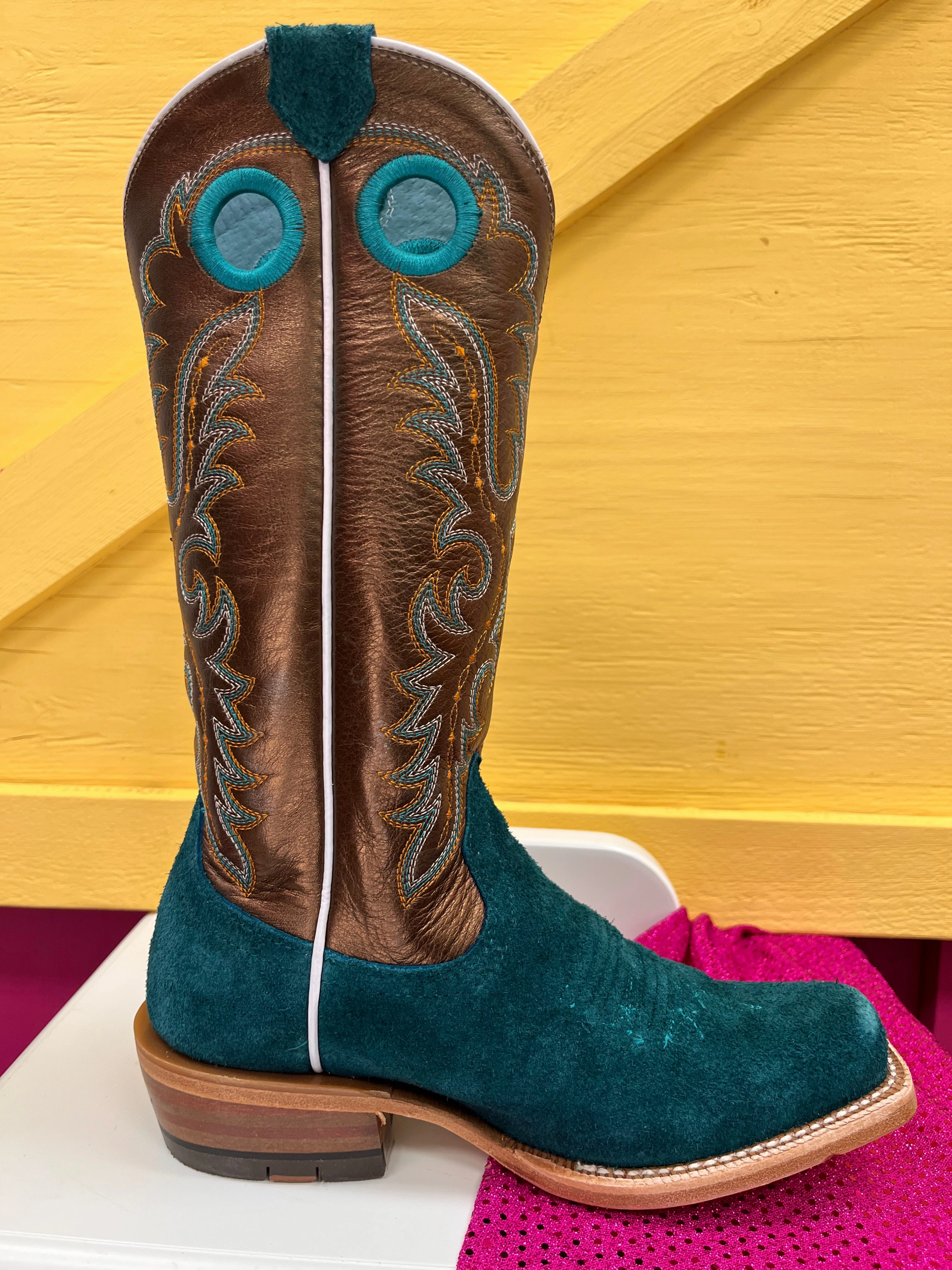 Mountain use Ariat Women's Futurity Boon Ancient Turquoise Roughout Cowgirl Boots 10044399