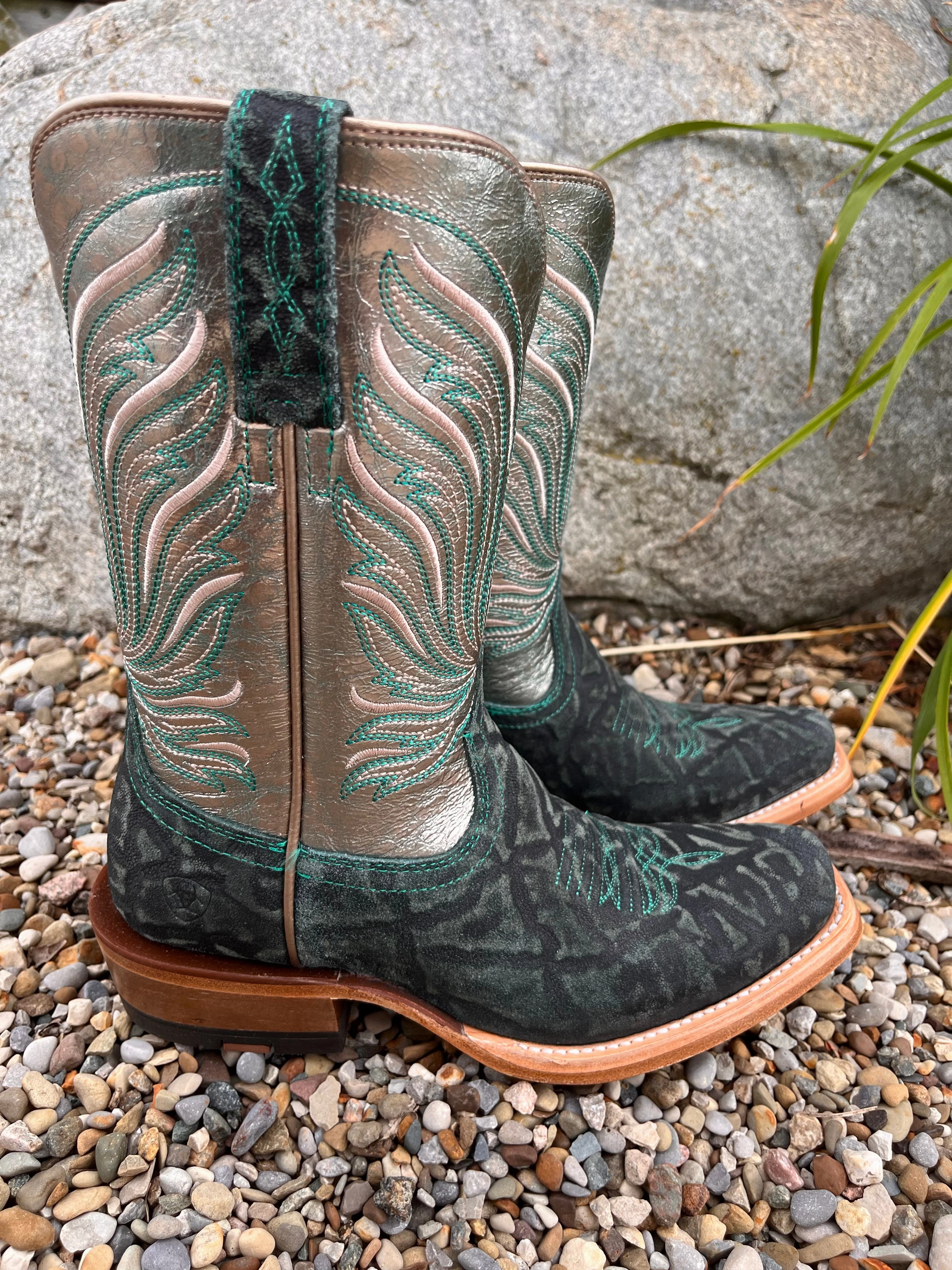 Comfy Cushion Ariat Women's Futurity Dash Pewter & Mint Green Elephant Print Boots 10053807