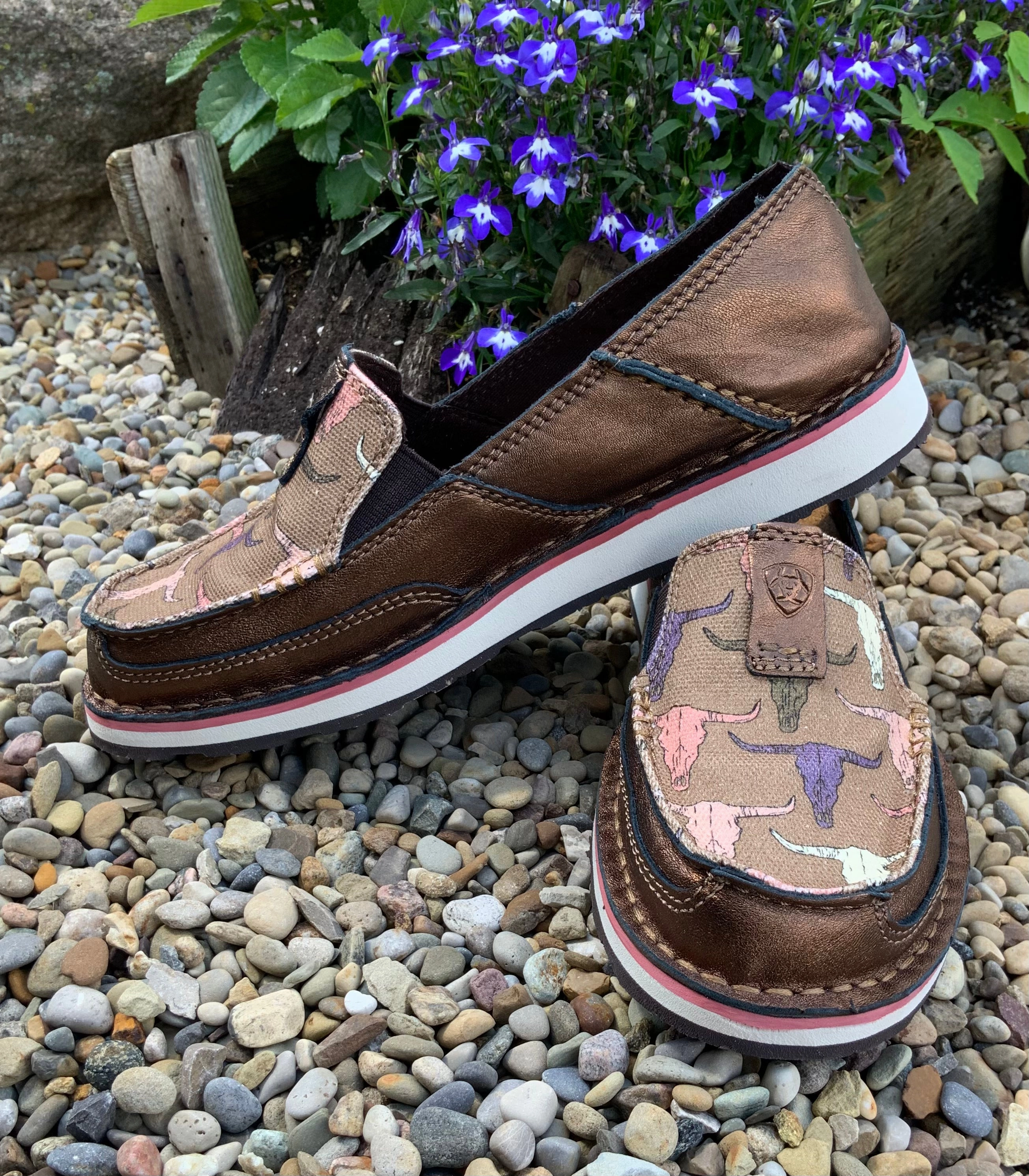 Step Ahead Ariat Women's Metallic Bronze Pink Steerhead Cruiser Shoe 10042524