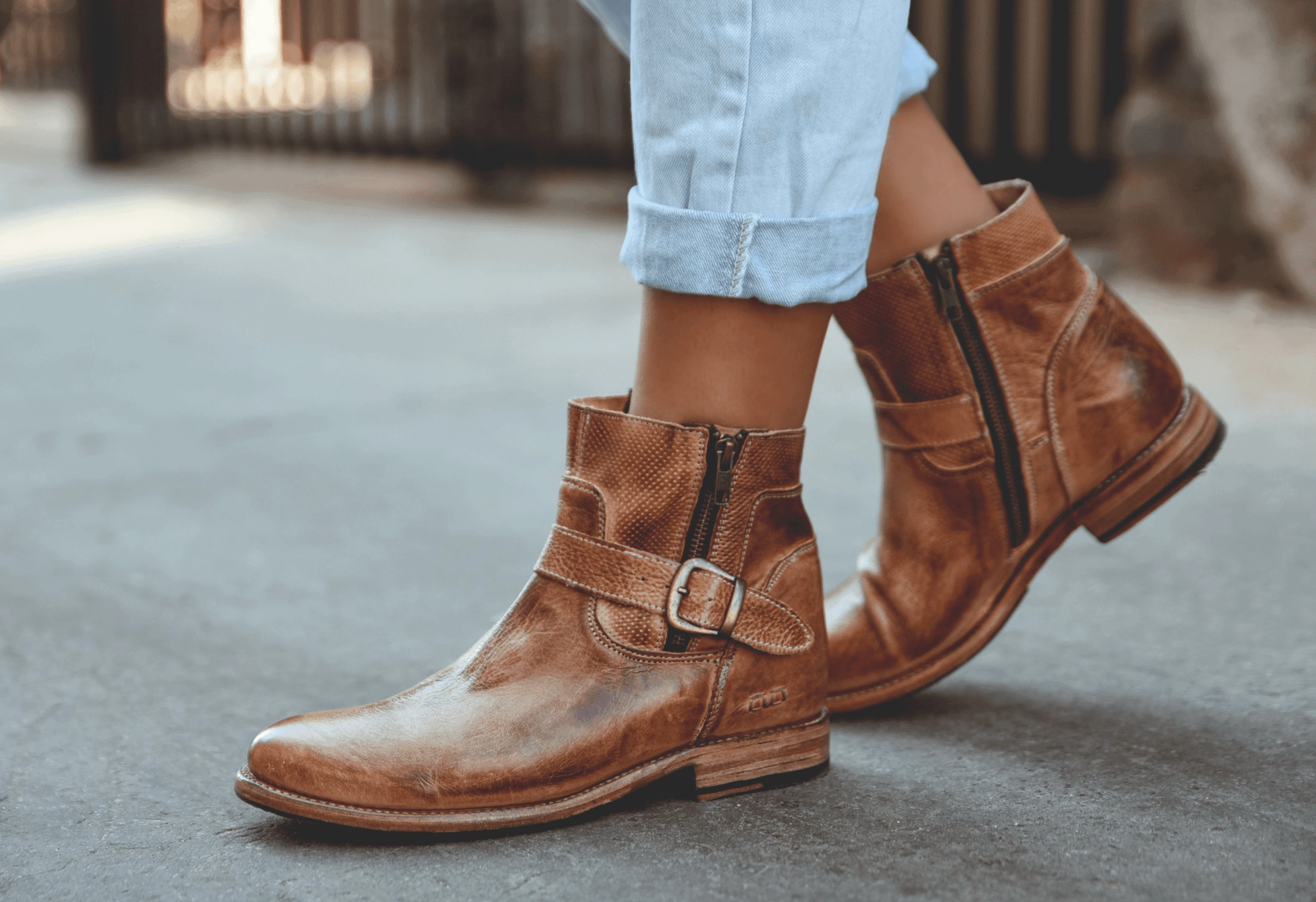 Compact Build Bed Stu Women's Becca Tan Rustic Leather Ankle Boots F321118