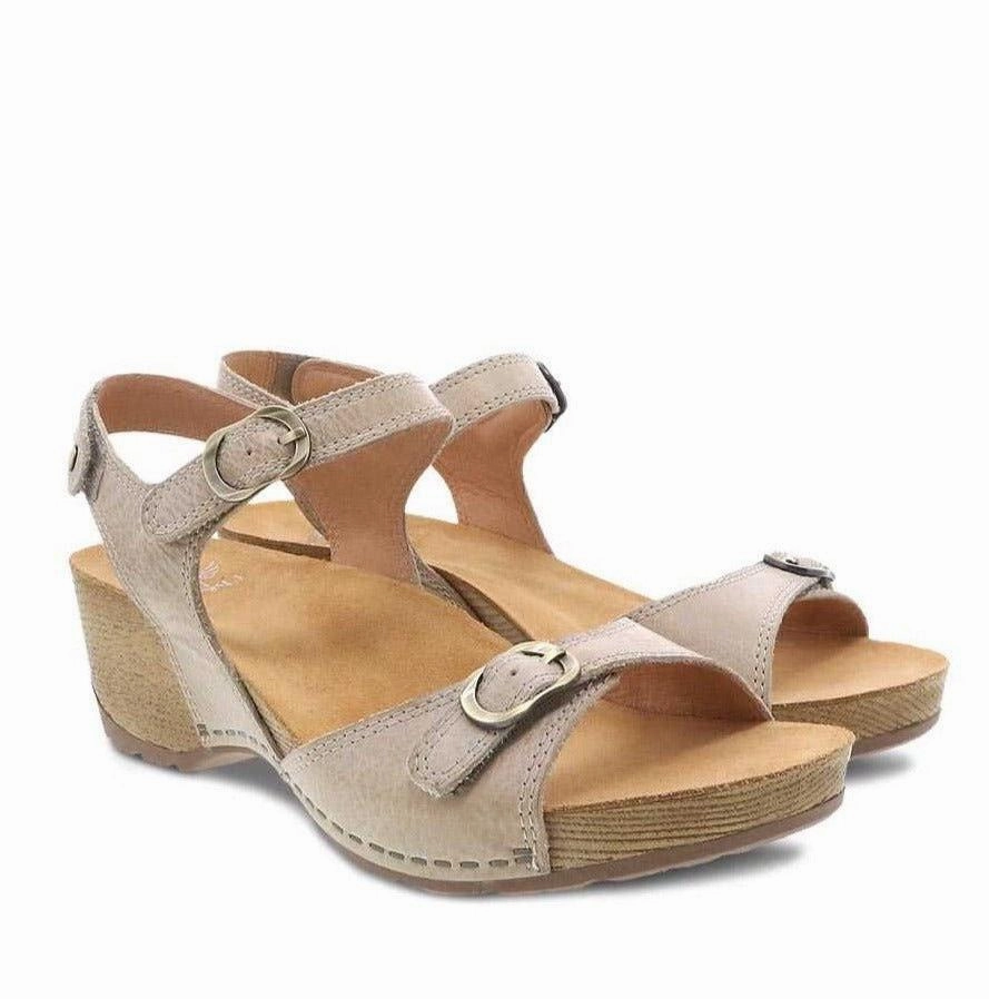 Tricia | Milled Burnished | Linen Beach Sandals
