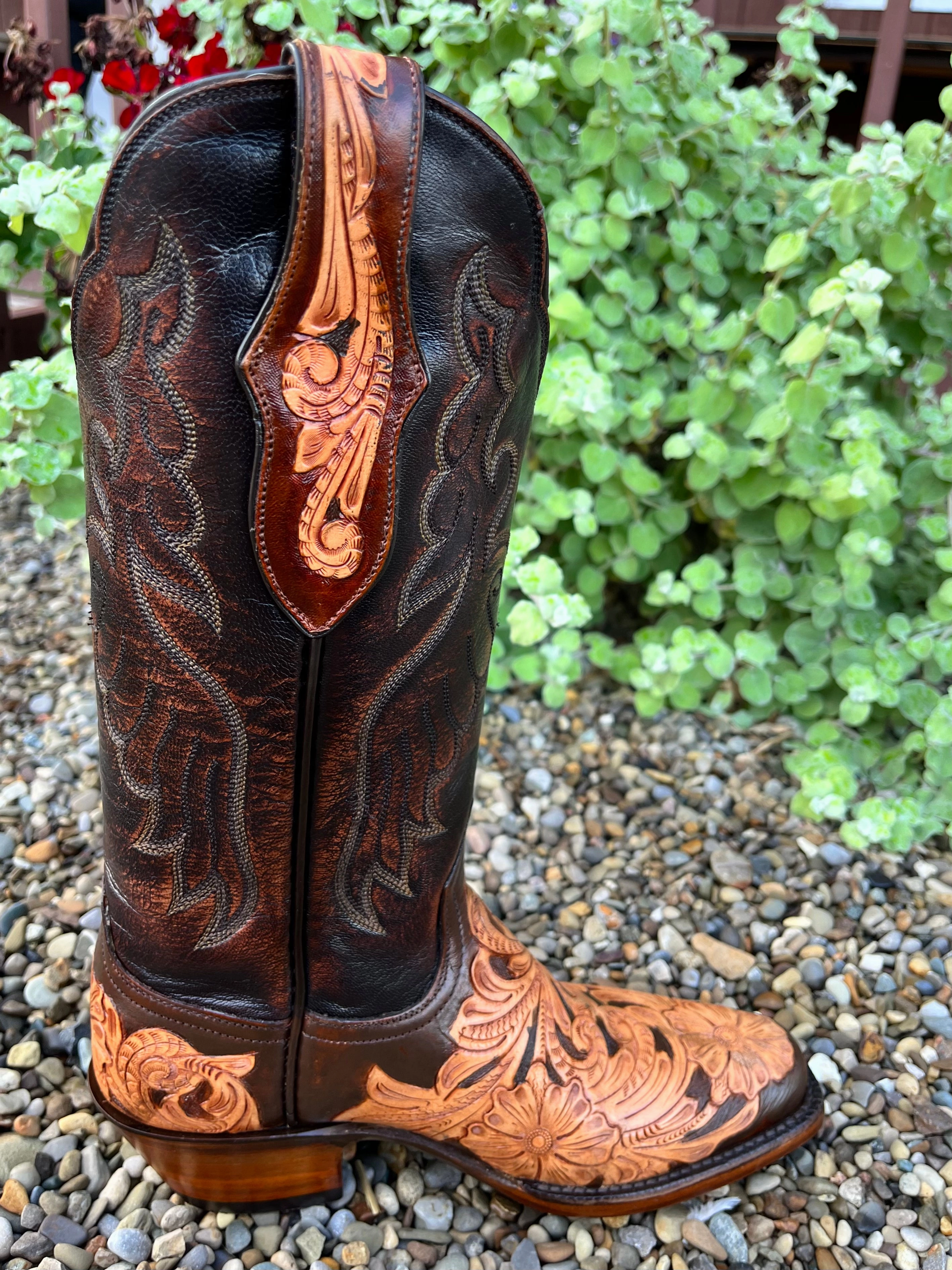 Black Jack Women's Hand-Tooled Brushed Off Brown Narrow Square Toe Cowgirl Boot HTP209-V4 Breathable