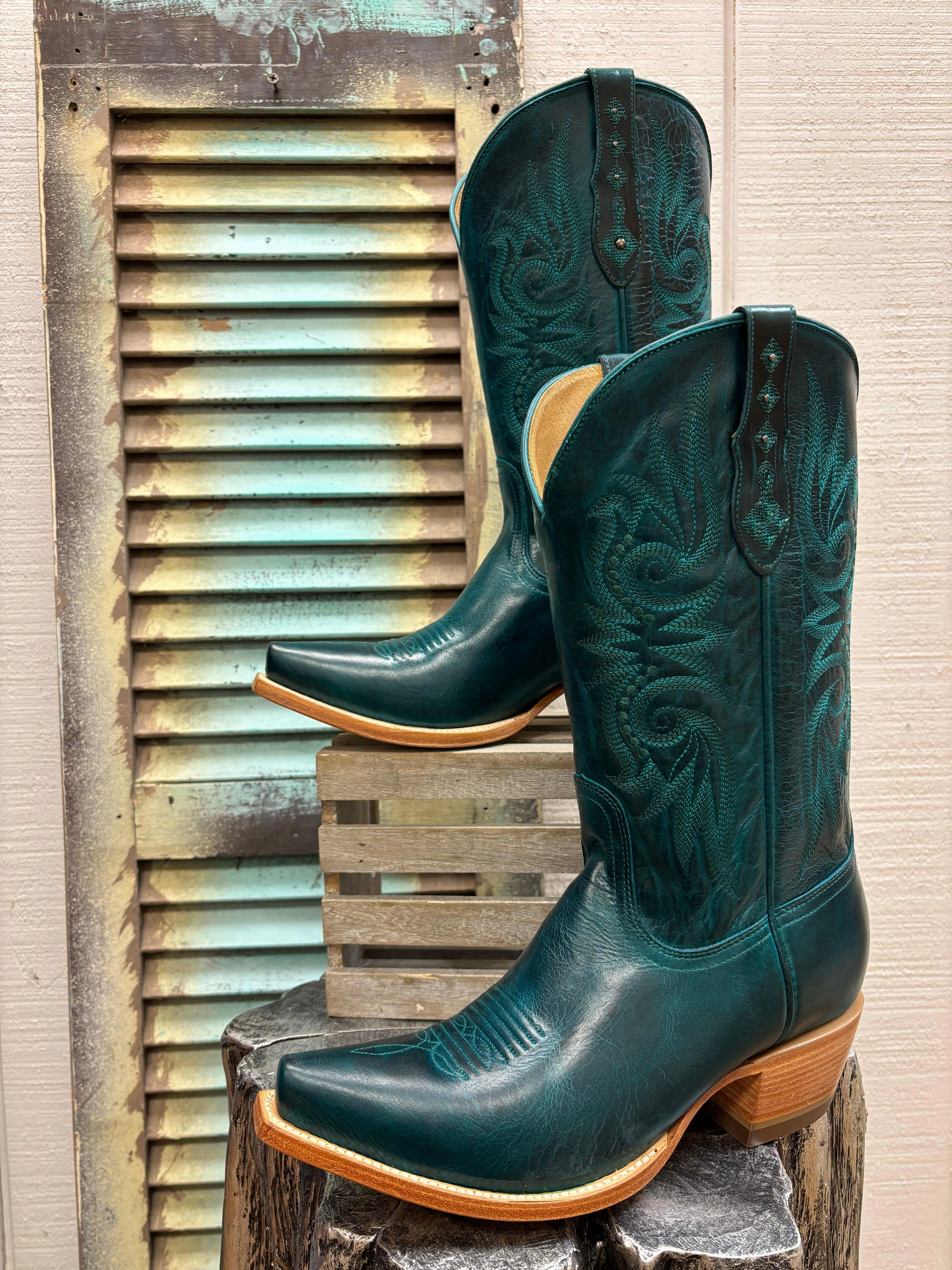 Effortless Wear Construction Ready Black Star Womens Paradise Laguna Blue Snip Toe Western Cowgirl Boots WBSN031