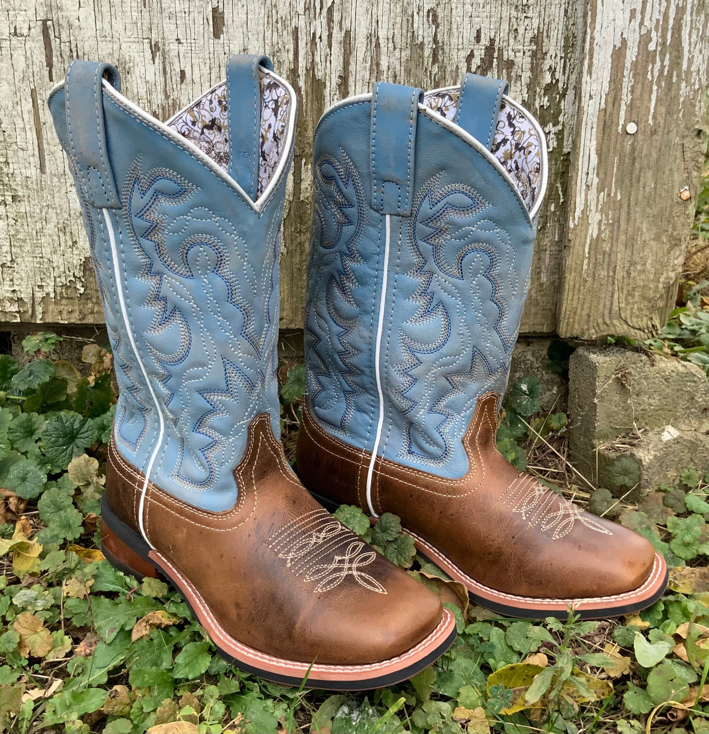 Warm Touch Laredo Women's Darla Honey Square Toe Cowgirl Boots 5895