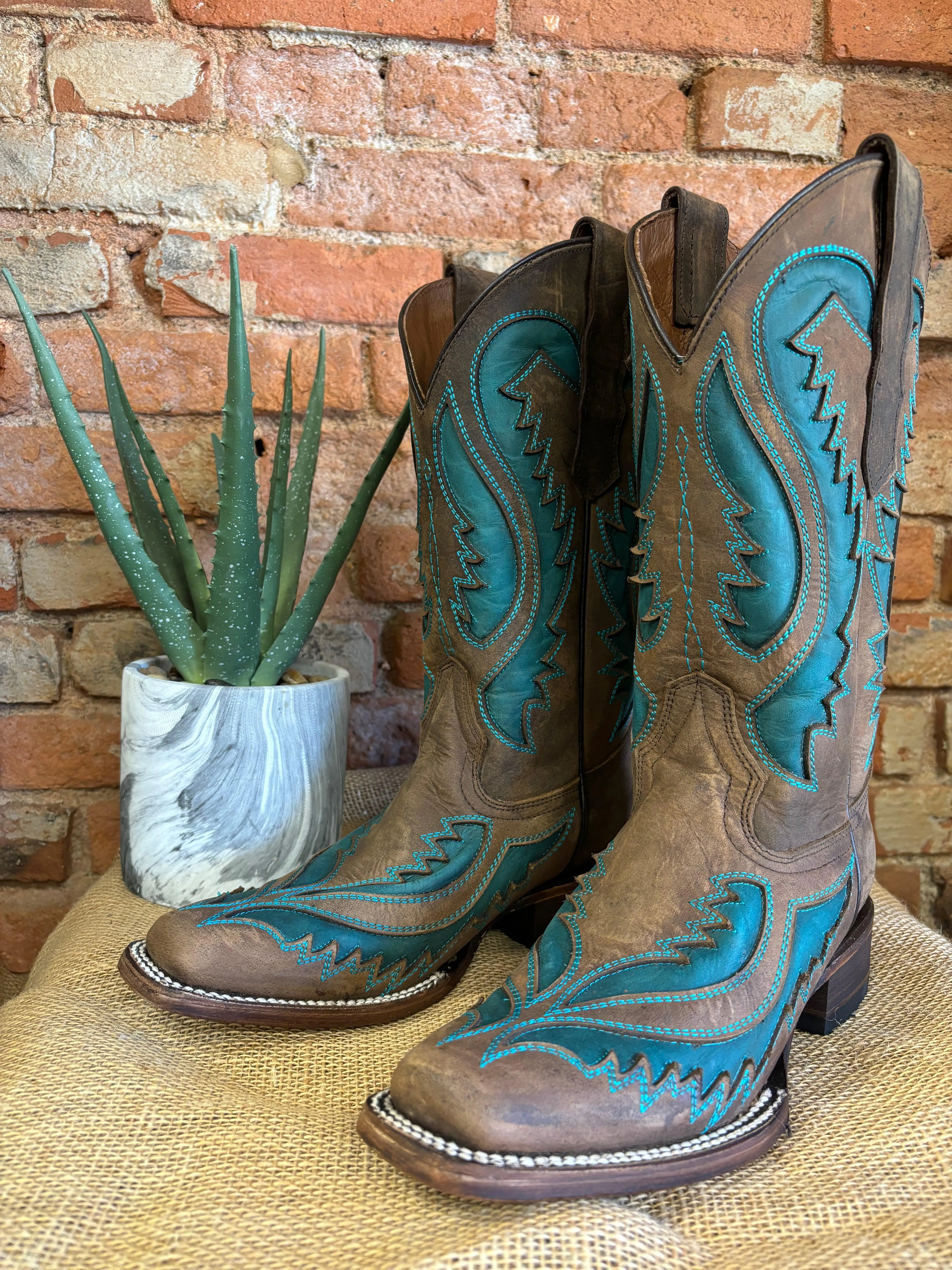 Circle G Women's Brown & Turquoise Inlay Square Toe Cowgirl Boots L6128 Classic Color