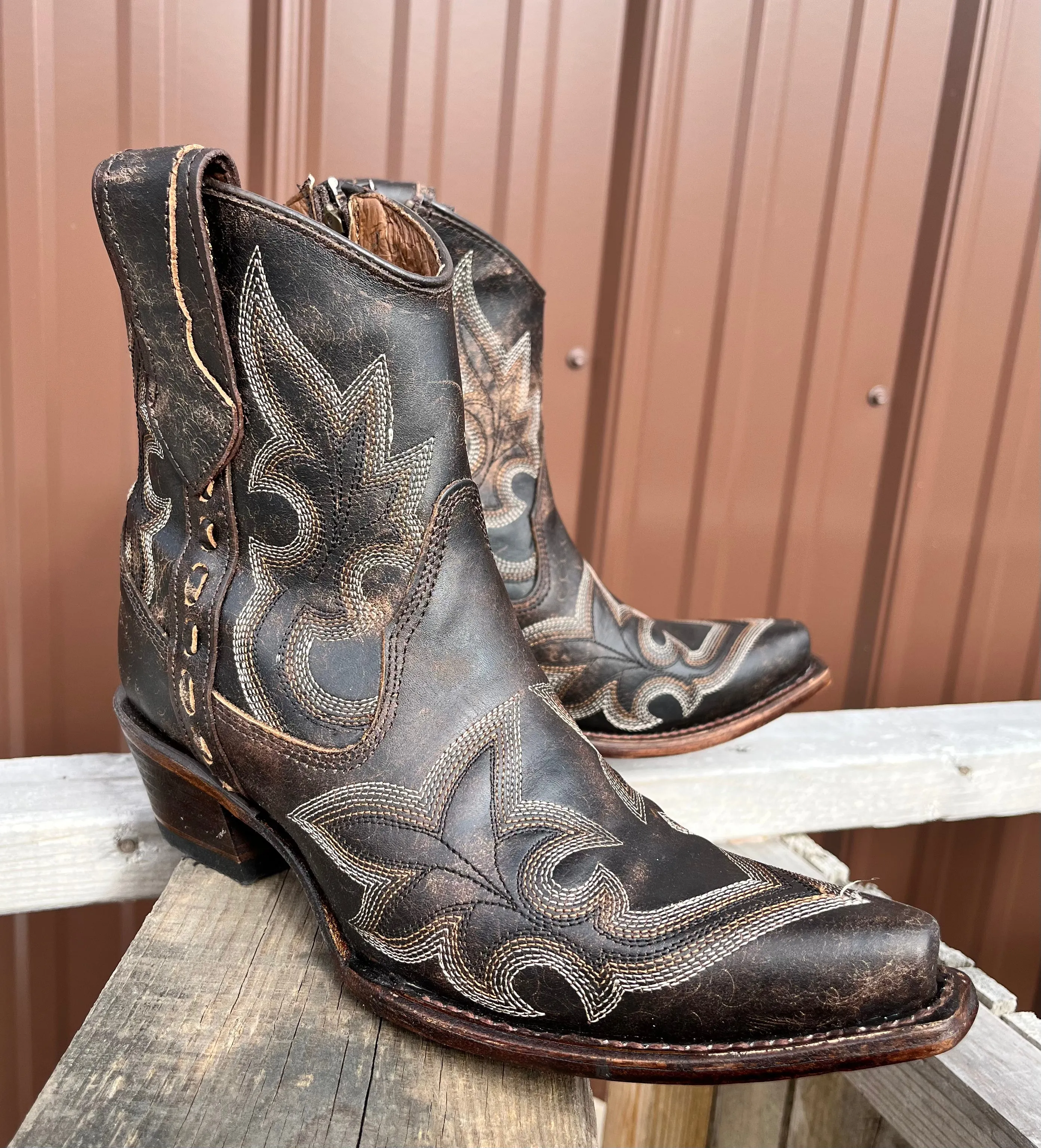 Circle G Women's Dark Brown Embroidered Ankle Cowgirl Boot L5917 Hard Ground