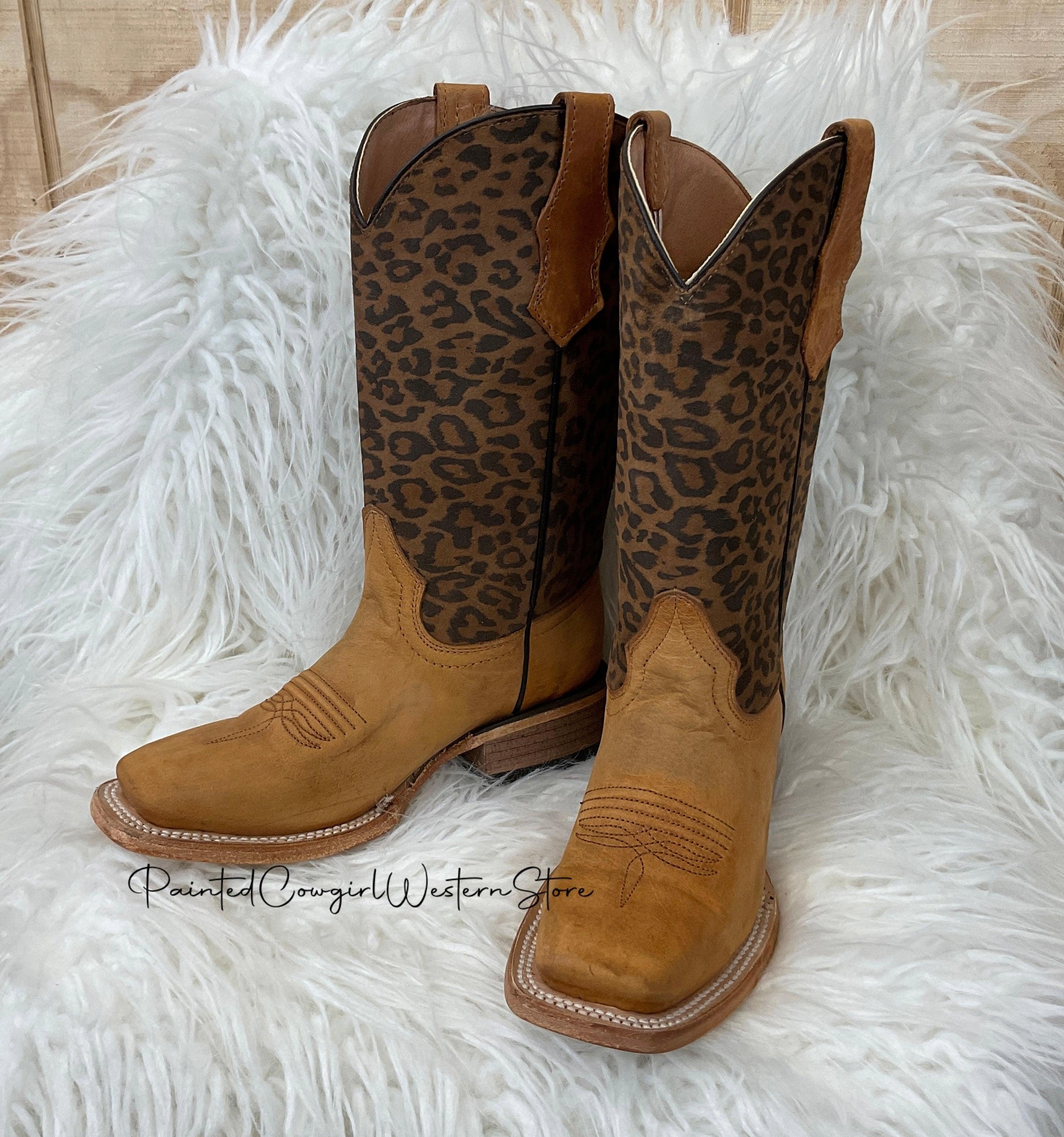 Supportive Design Protective Build Circle G Teen/Youth Honey Leopard Print Shaft Square Toe Boots J7104