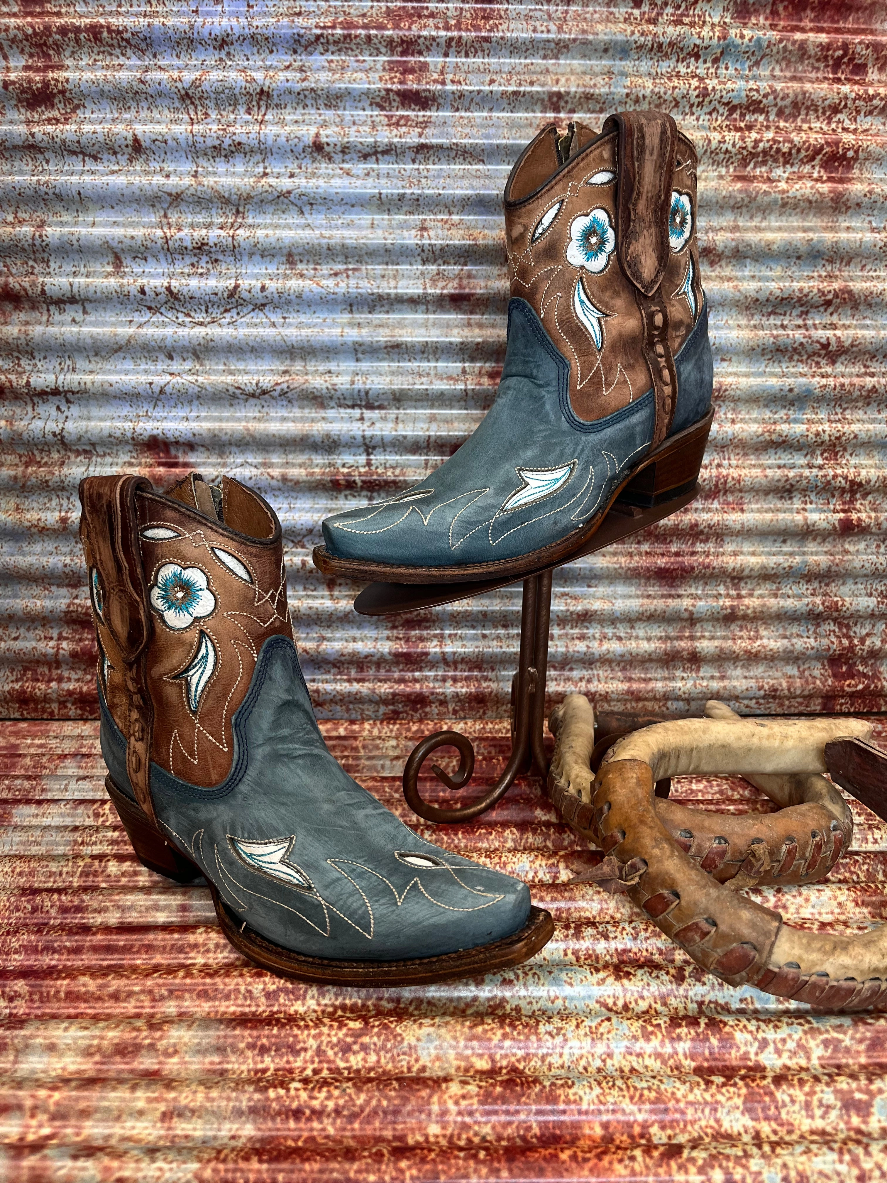 Vintage Style Circle G Women's Blue Sheron Brown and Navy Ankle Boots L5940