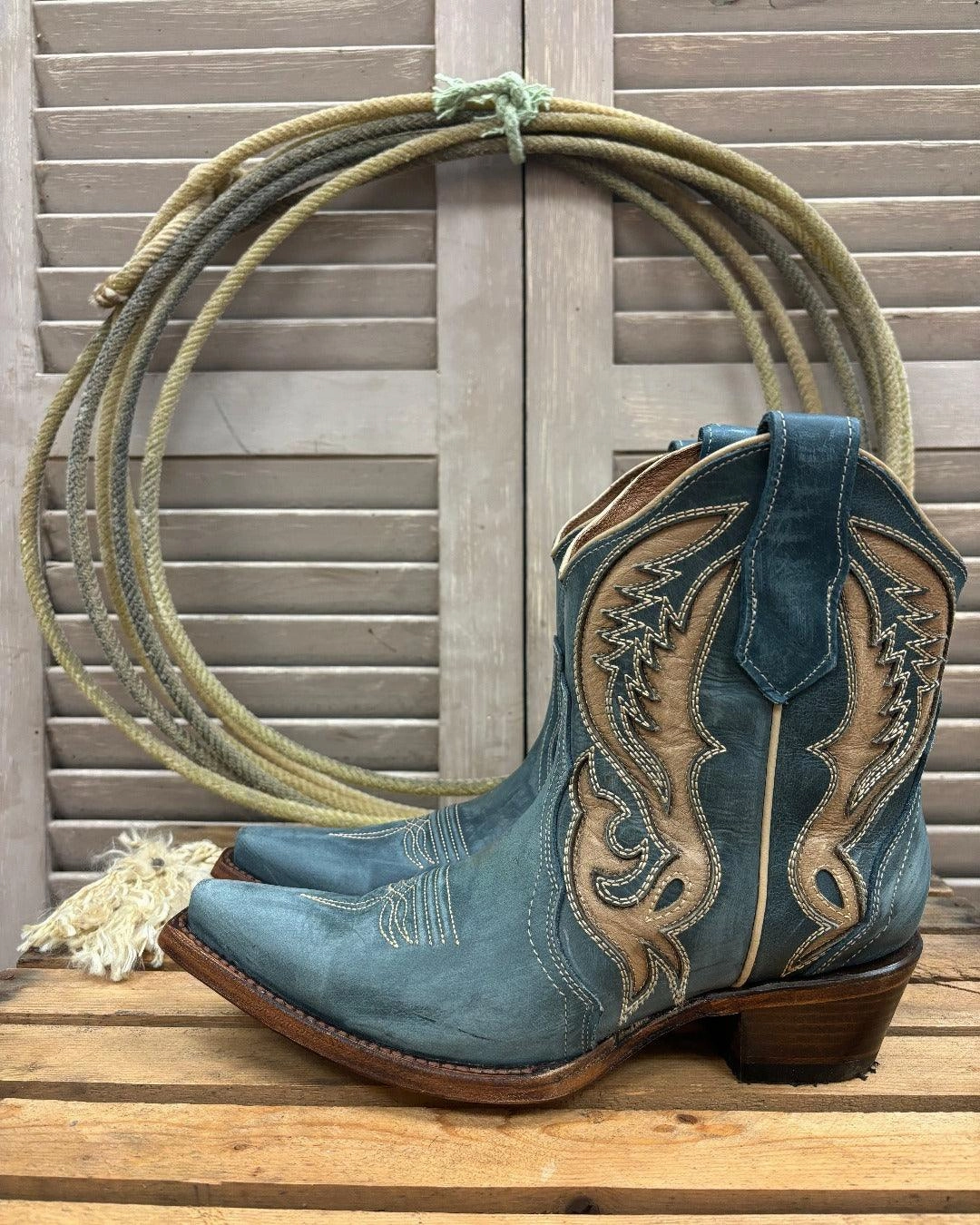 Elastic Gusset Circle G Women's Distressed Blue & Tan Inlay Cowgirl Ankle Boots L6089