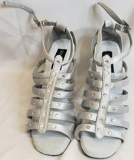 Stride Bold Heart Glow 3.38" Brittany -- Flare Heel Latin Sandal -- Silver Satin