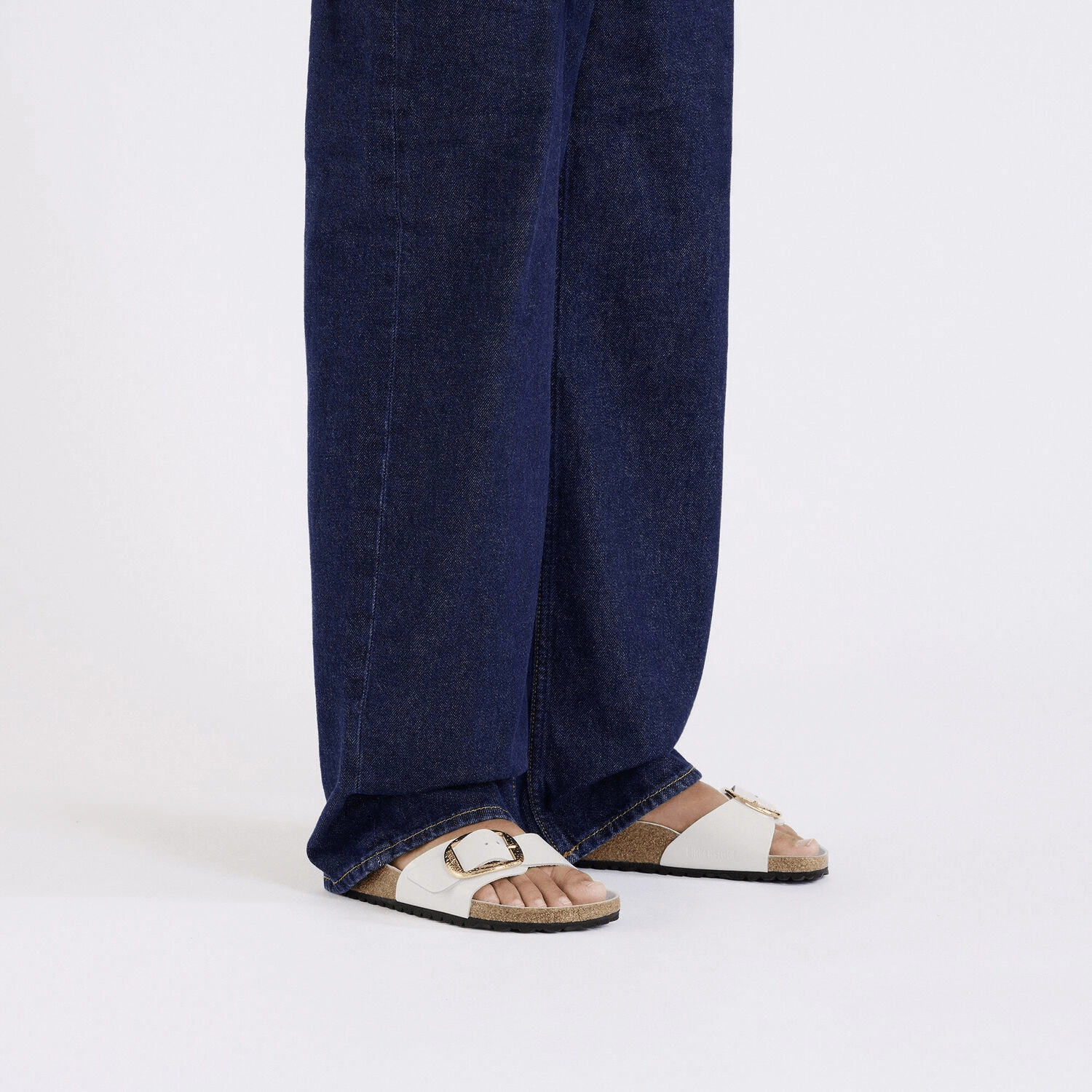 Madrid Hammered Big Buckle | High-Shine Patent Leather | Antique White Chic Look