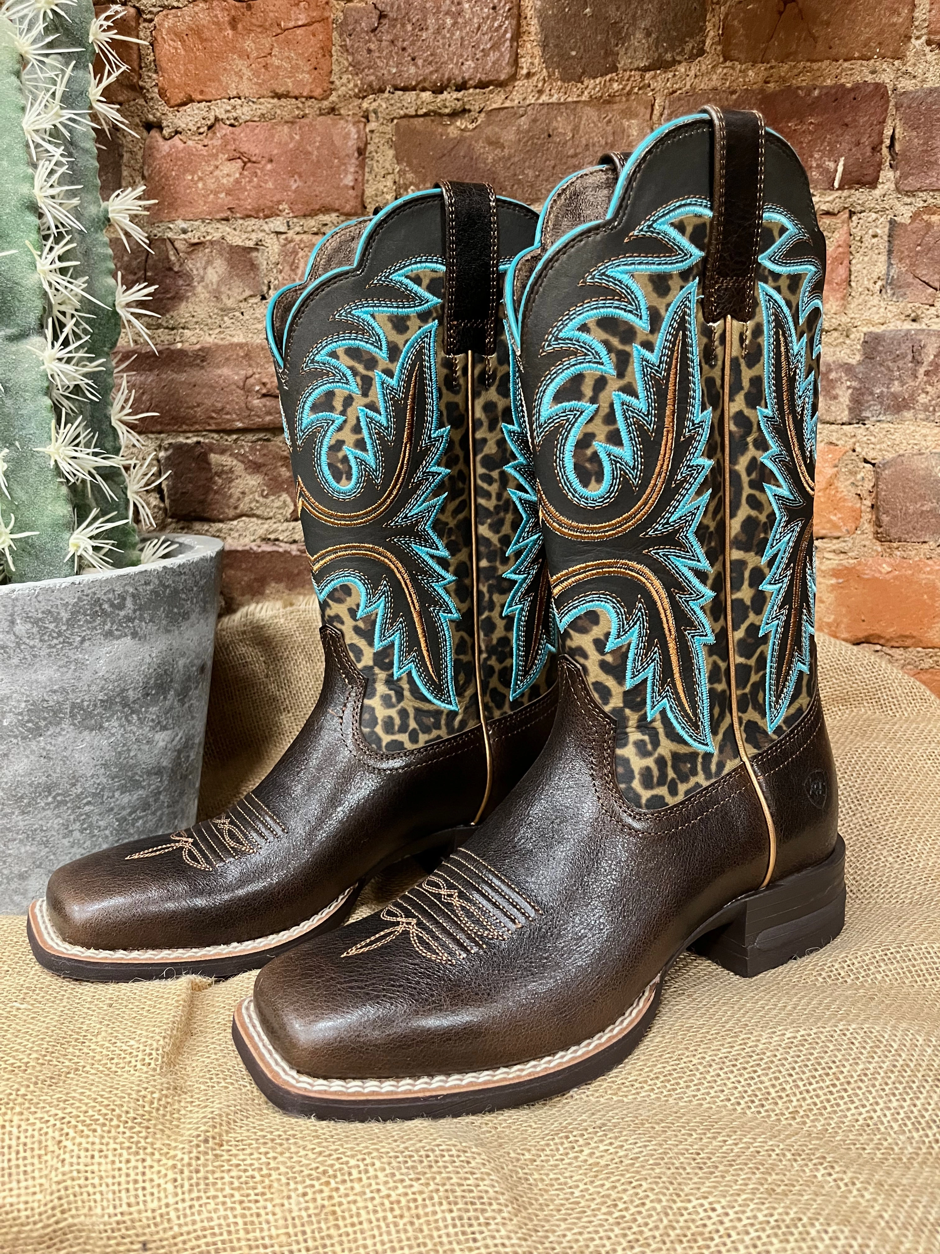 Running Comfort Ariat Women's Chocolate and Leopard Print Shock Shield Wide Square Toe Cowgirl Boots 10038276