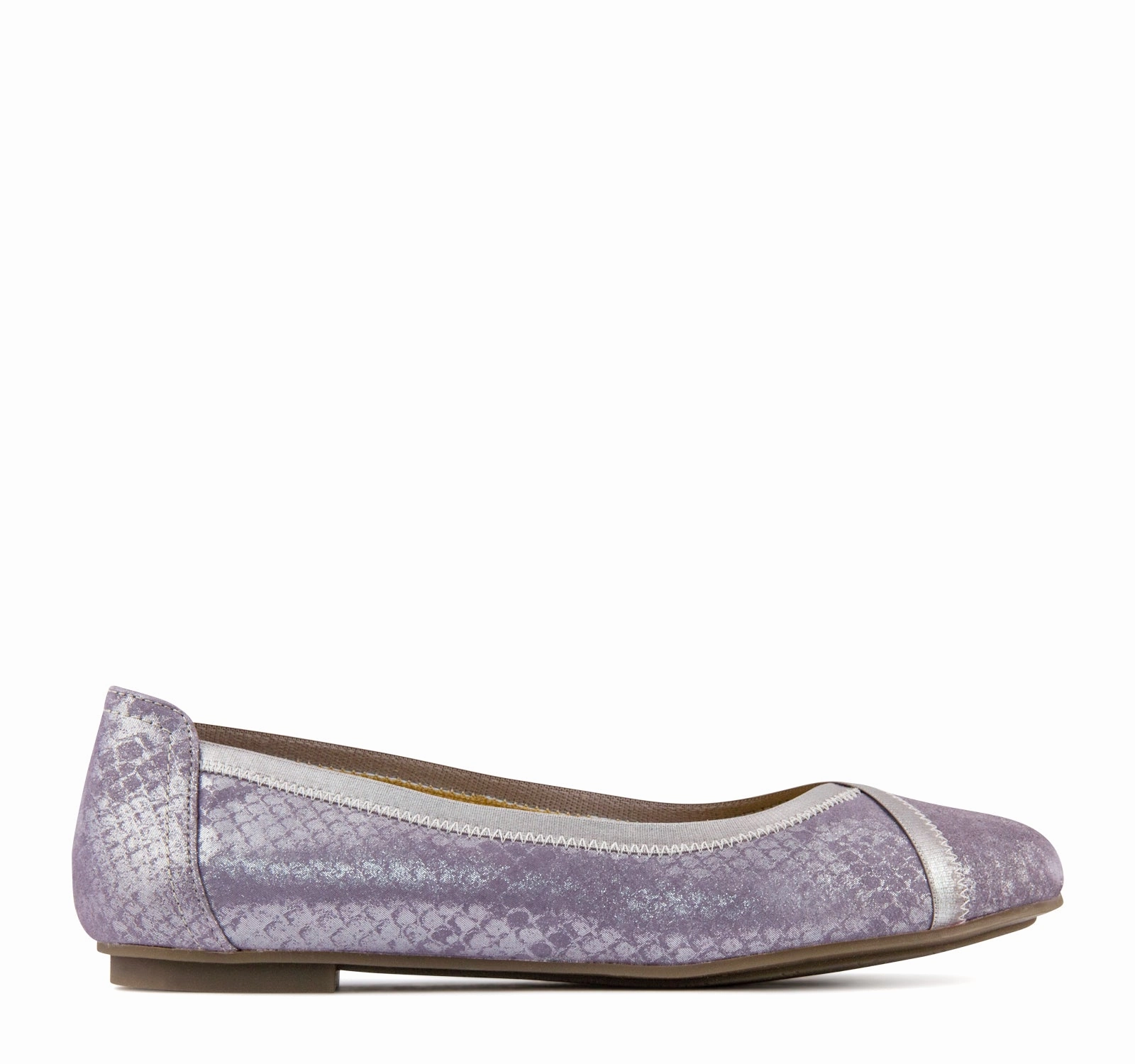 Street Fit Vionic Caroll Flat