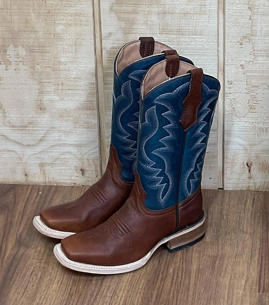 Circle G Teen Brown/Blue Embroidery Shaft Square Toe Boots J7103 Stain Resistant