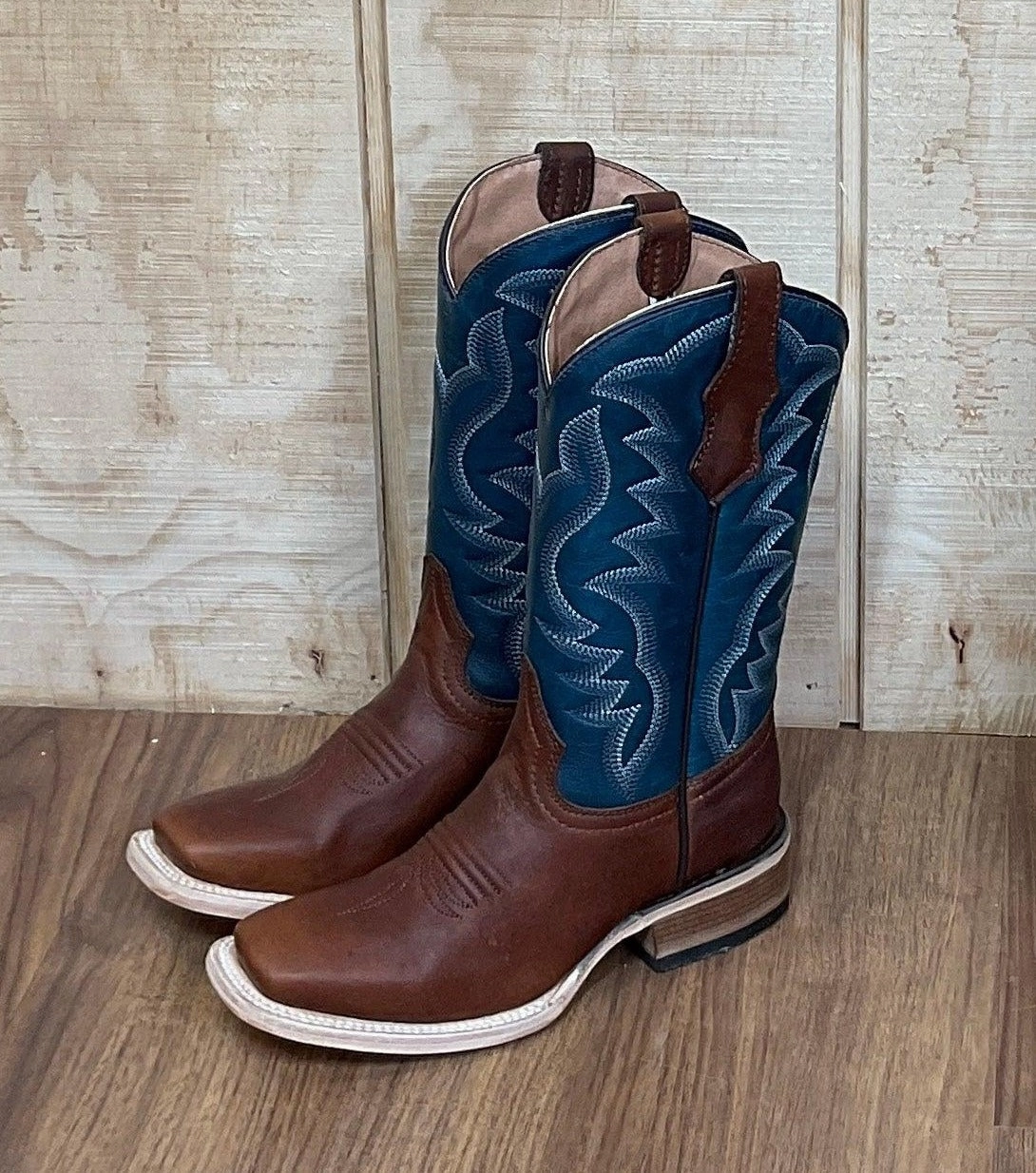 Circle G Teen Brown/Blue Embroidery Shaft Square Toe Boots J7103 Stain Resistant