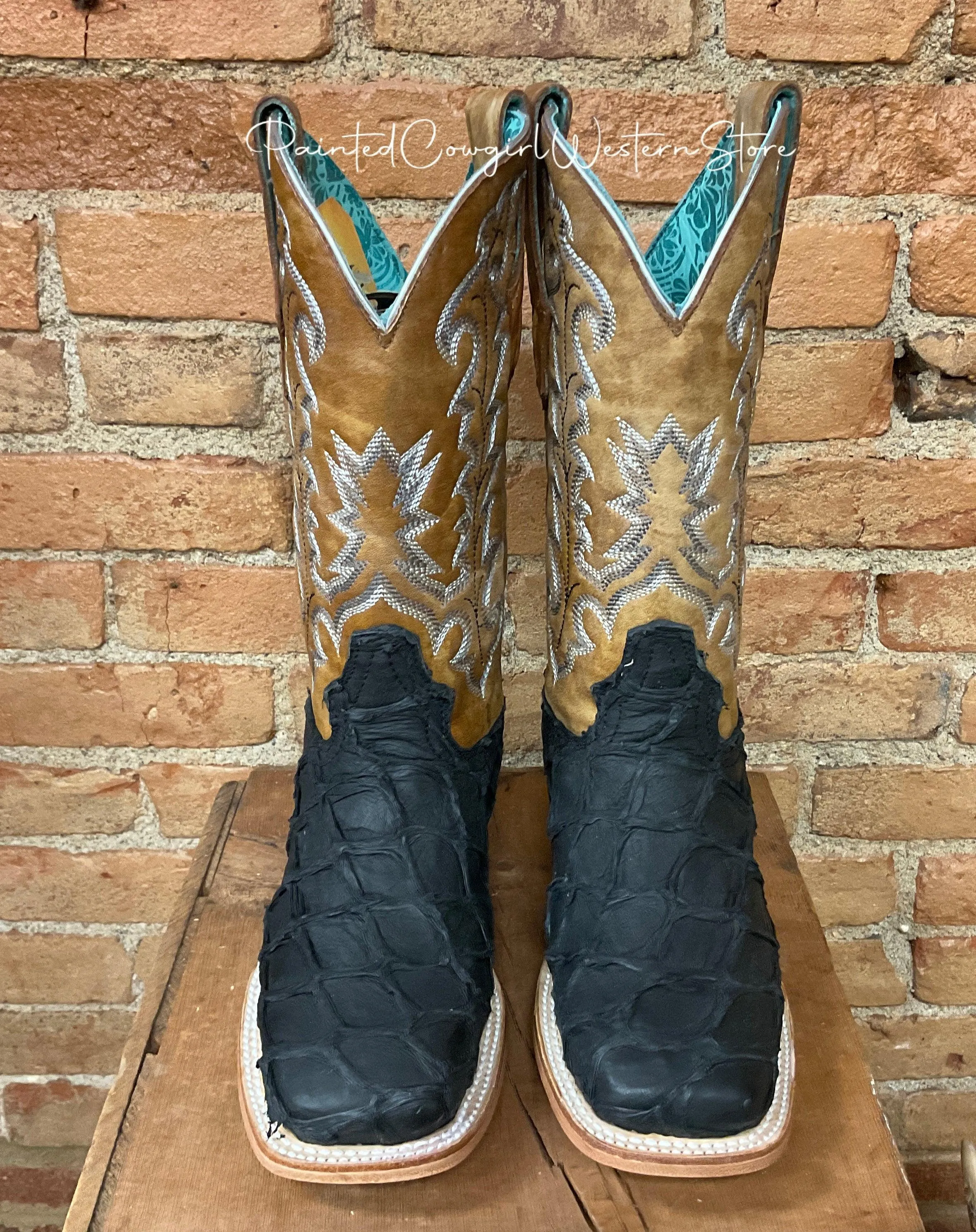 Lightweight Wear Premium Protection Corral Womens Black Big Bass Pirarucu with Golden Sand Top Square Toe Boots A4204