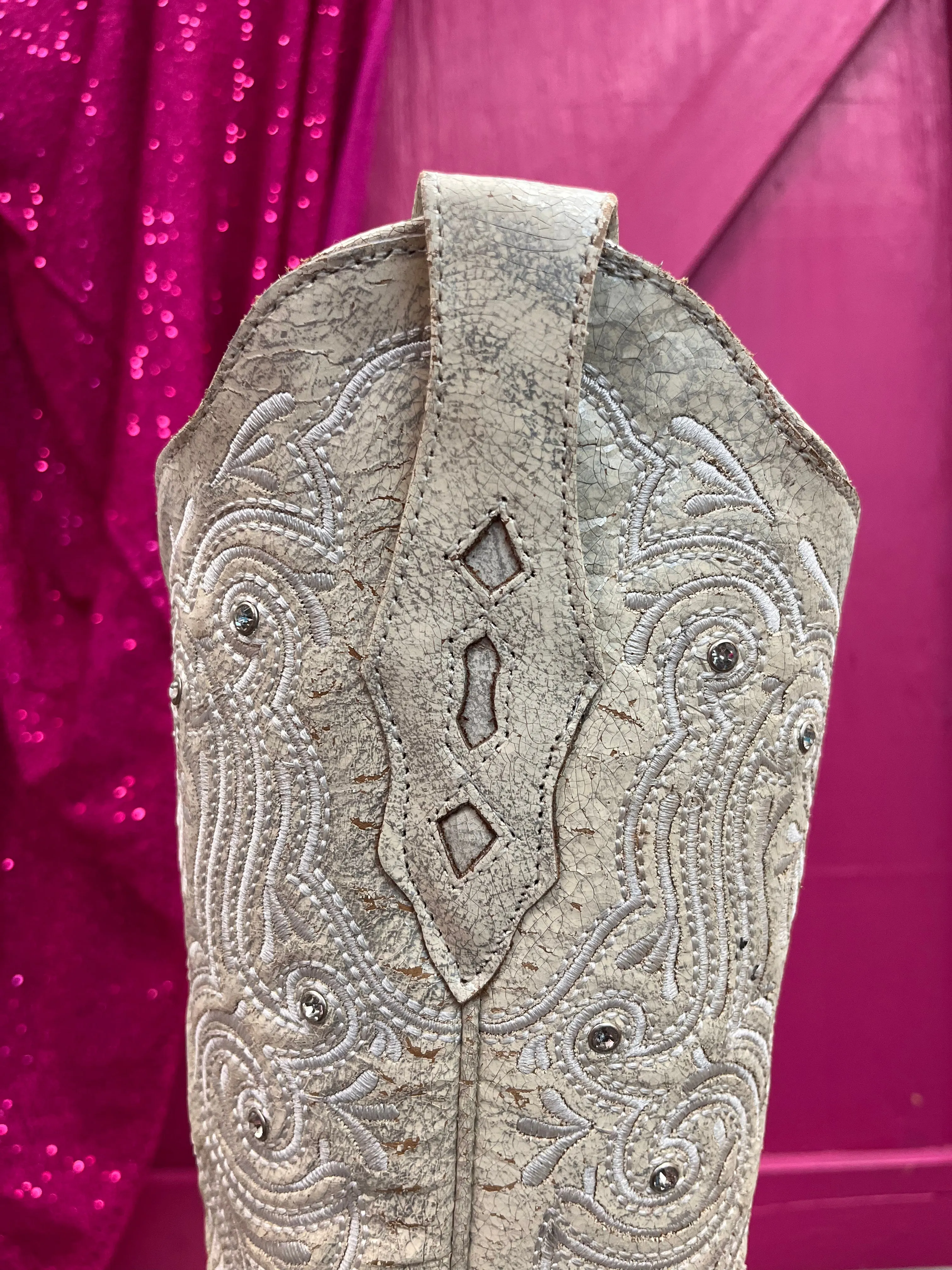 Corral Women's Bone White Crystal Overlay Snip Toe Cowgirl Boots Z5123 Outdoor Essential Multi   Purpose