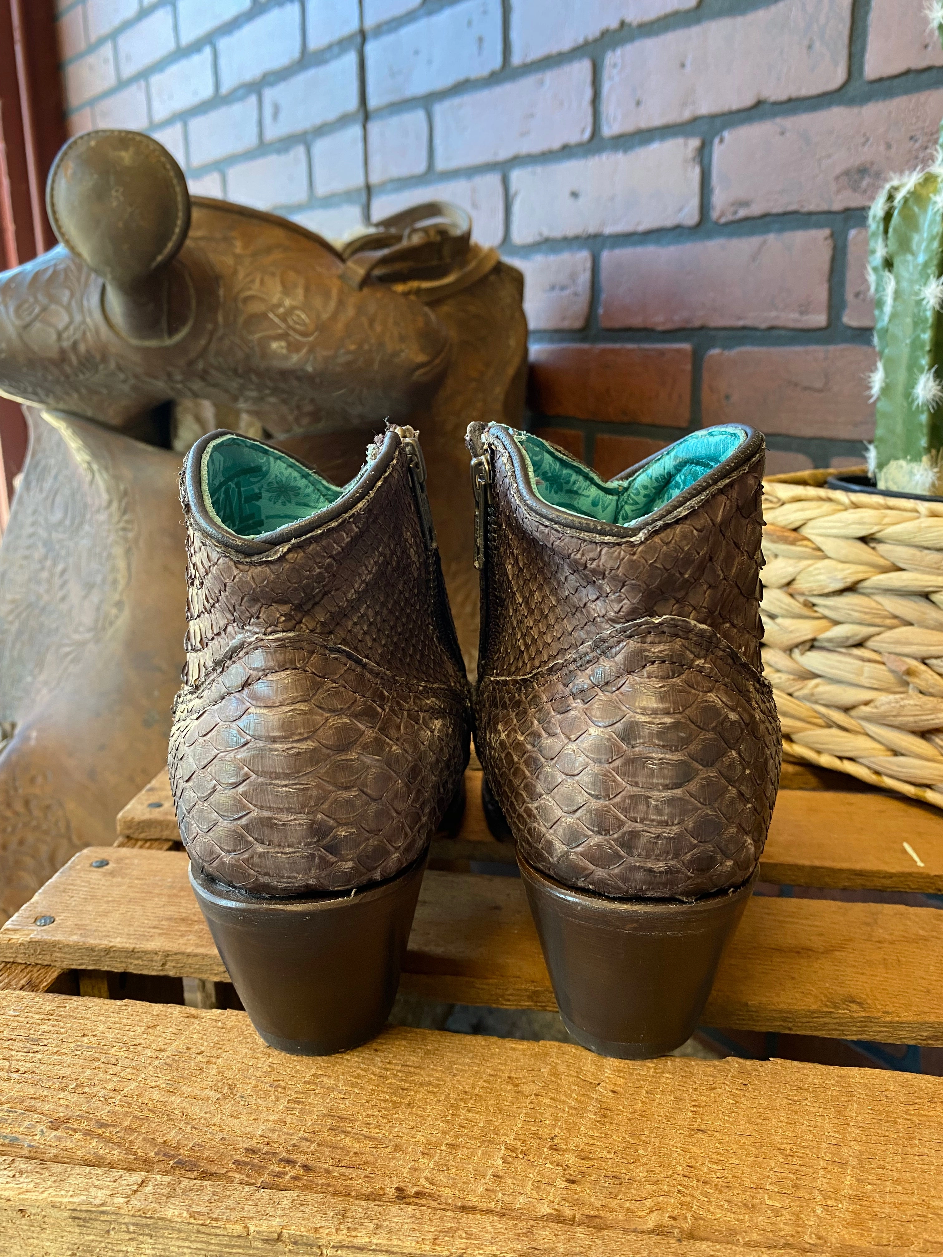 Lightweight Comfort Corral Women's Chocolate Python J Toe Bootie A4325