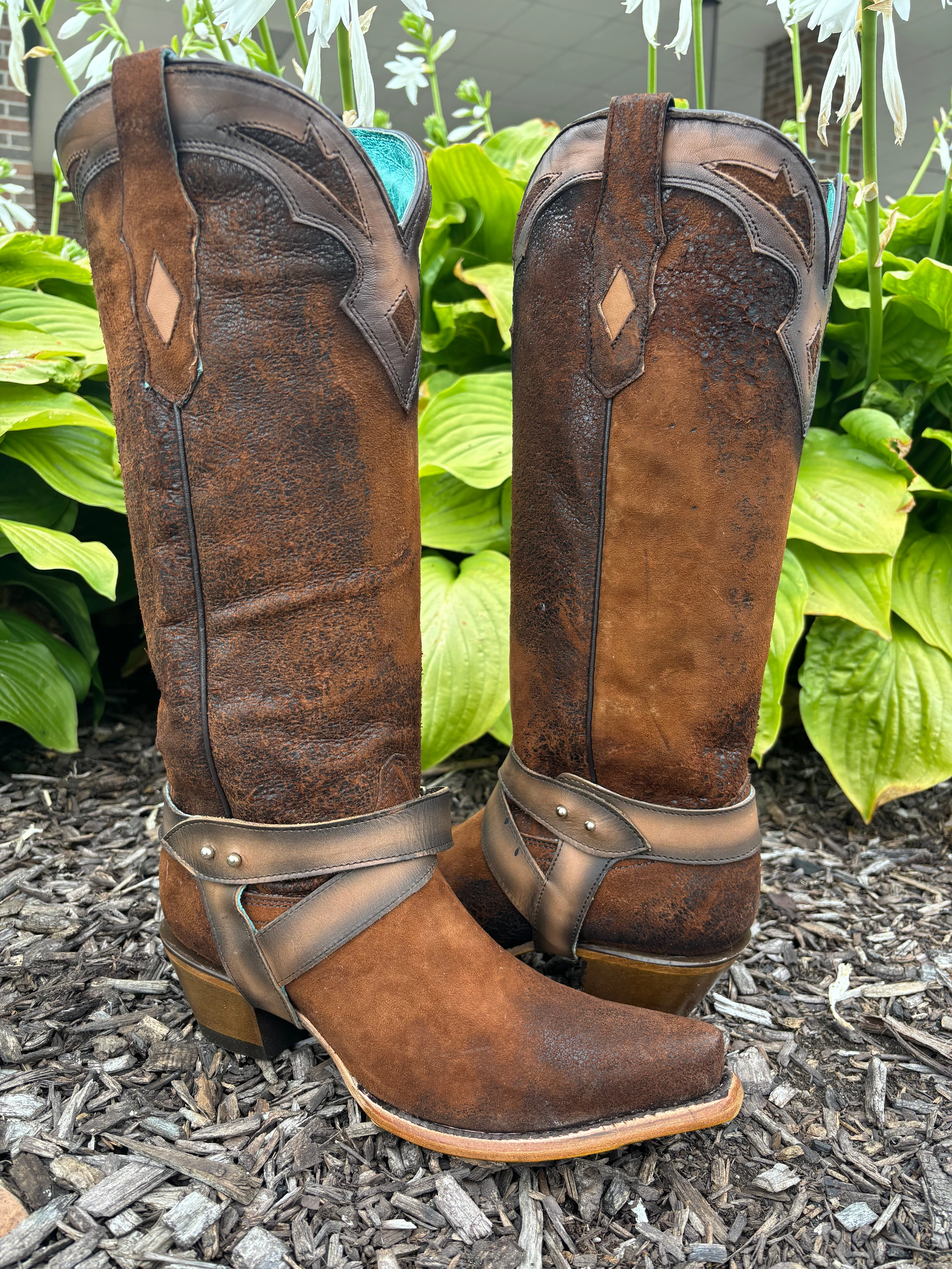 Performance Wear Corral Women's Dark Brown Lamb Leather Overlay & Harness Snip Toe Cowgirl Boots F1369