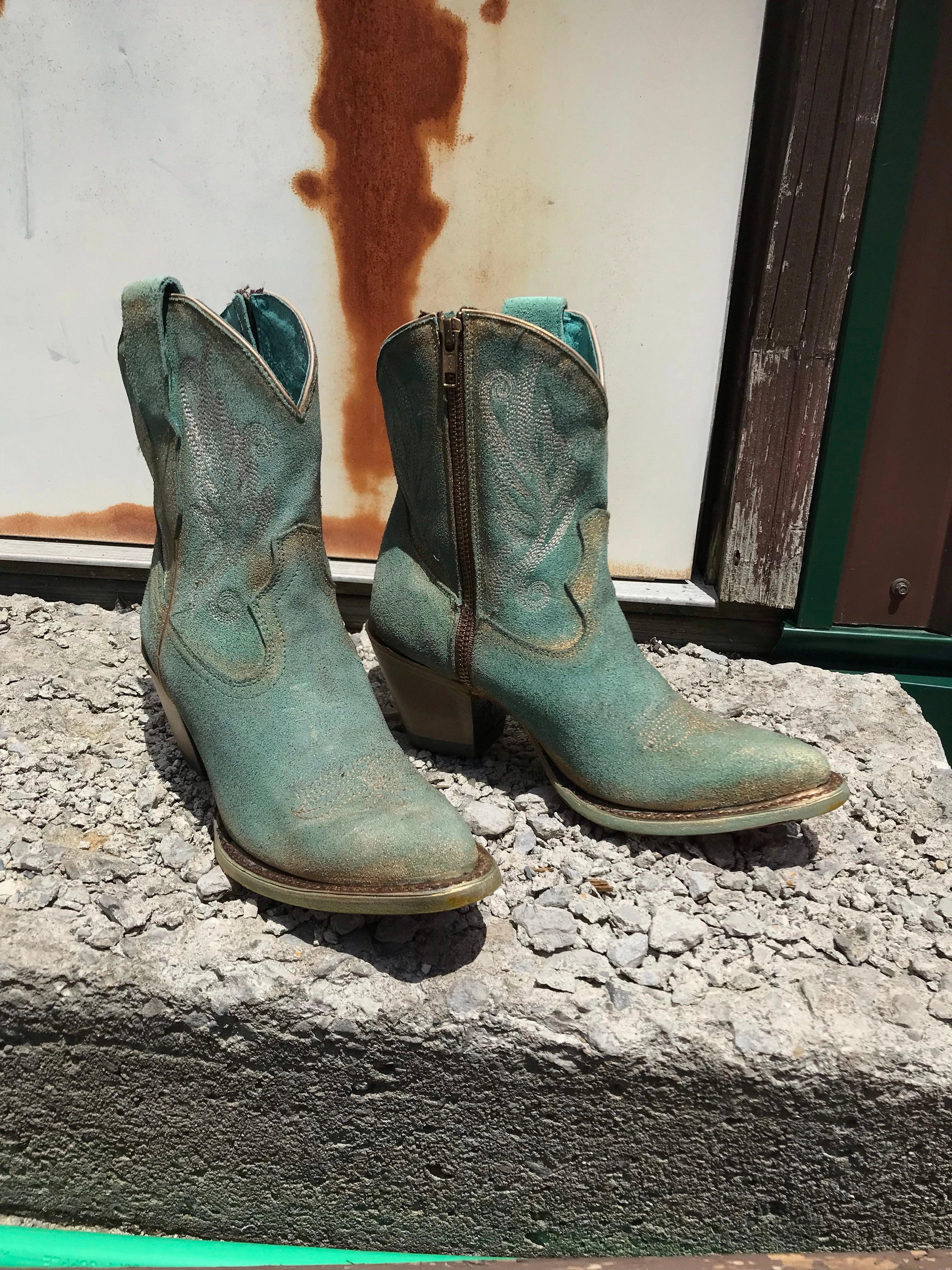 Corral Women's Mint J Toe Ankle Shortie Cowgirl Boots with Zipper A4256 Sharp Look Outdoor Look