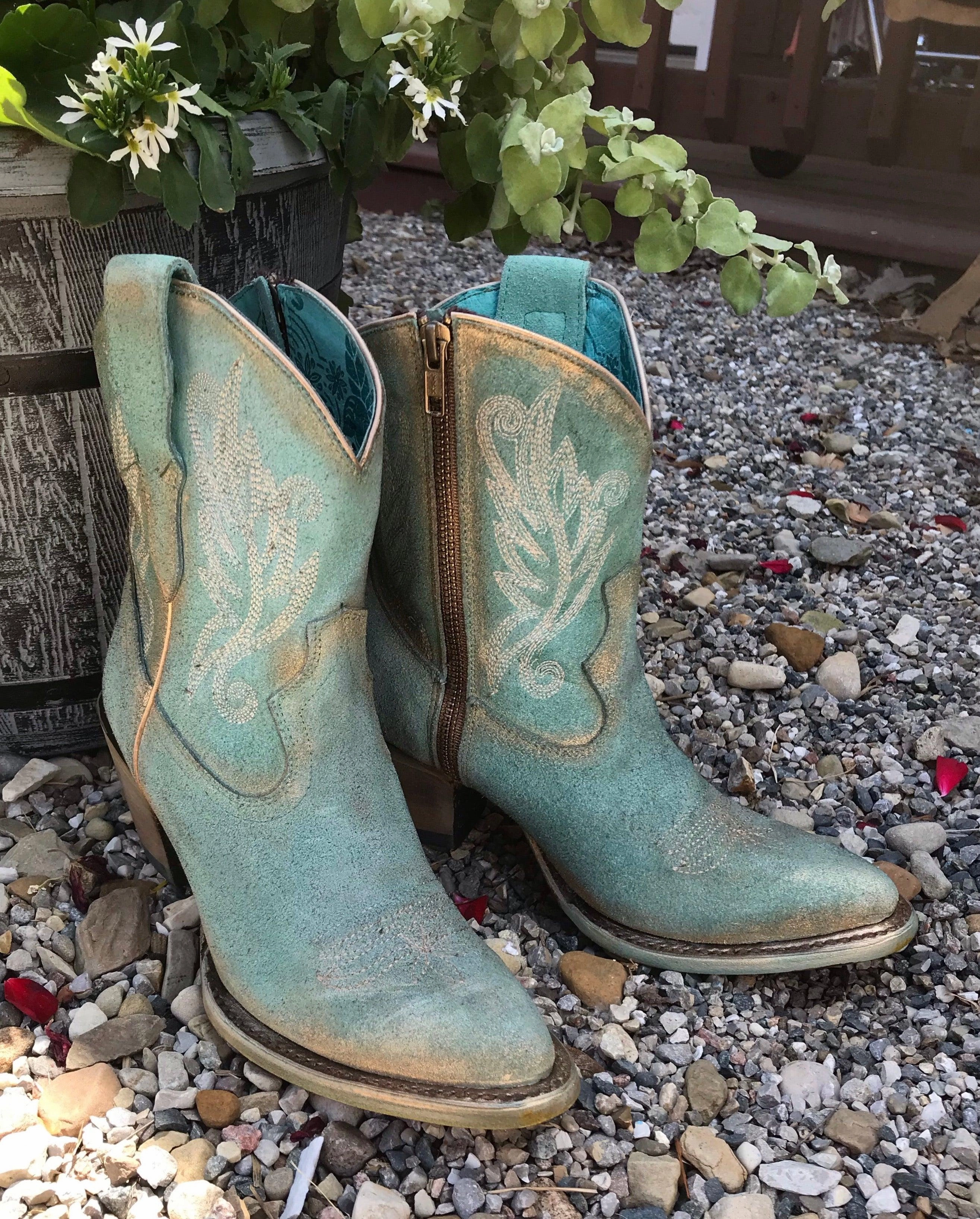 Corral Women's Mint J Toe Ankle Shortie Cowgirl Boots with Zipper A4256 Biking Trip