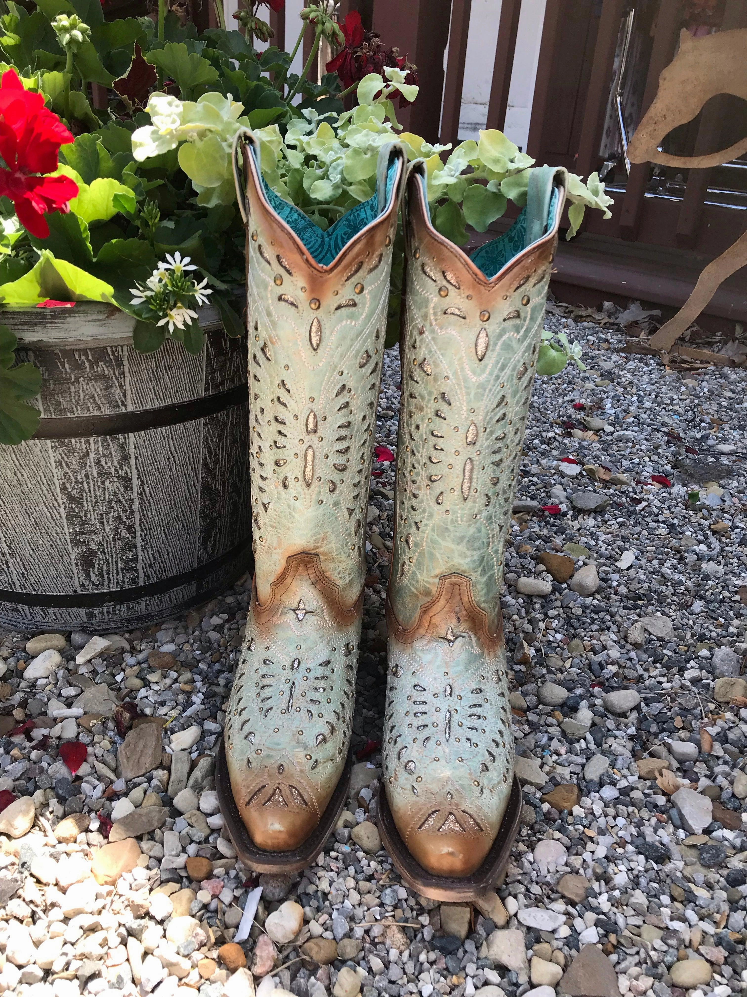 Easy Layer Sleek Function Corral Women's Turquoise/Green Butterfly Inlay Snip Toe Cowgirl Boots A4234