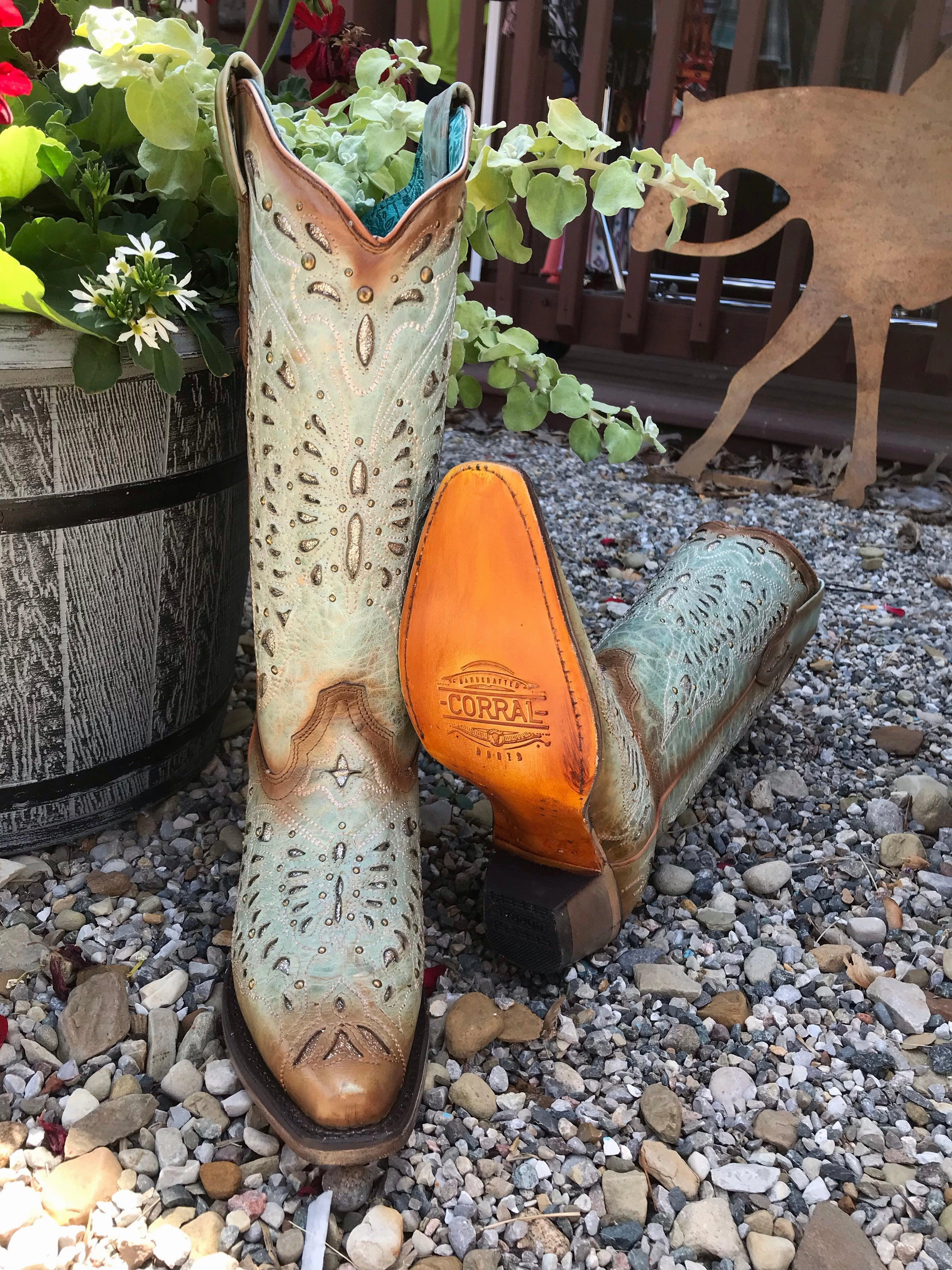 Corral Women's Turquoise/Green Butterfly Inlay Snip Toe Cowgirl Boots A4234 Comfortable Heel